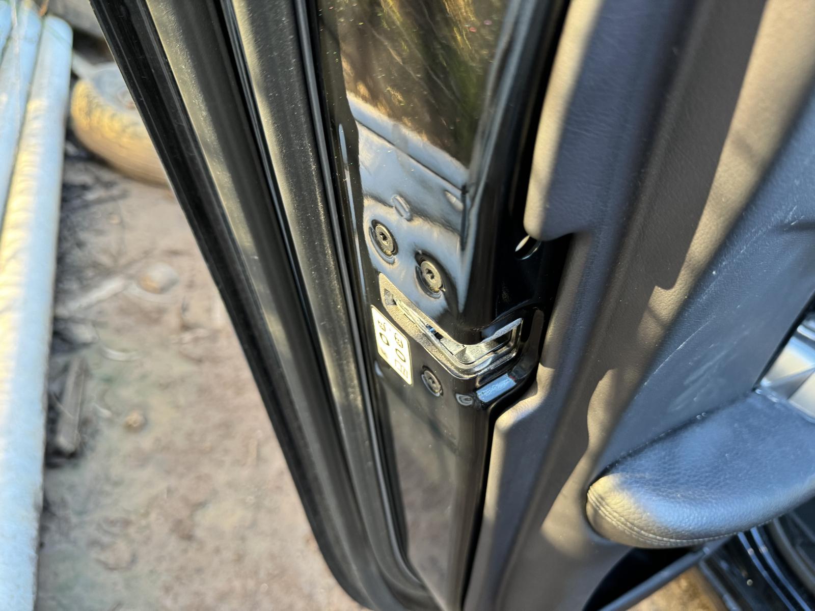 View JAGUAR XF 2015 4 Door Sedan Breaking