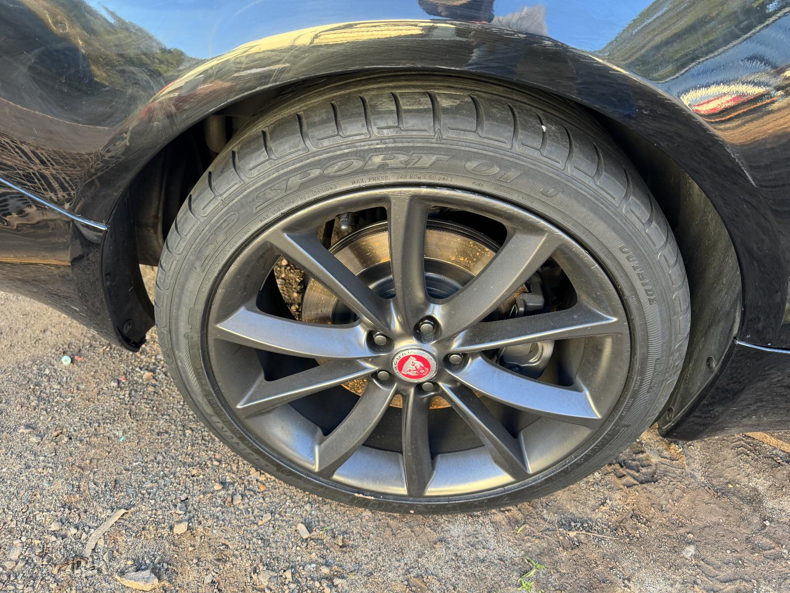 View JAGUAR XF 2015 4 Door Sedan Breaking