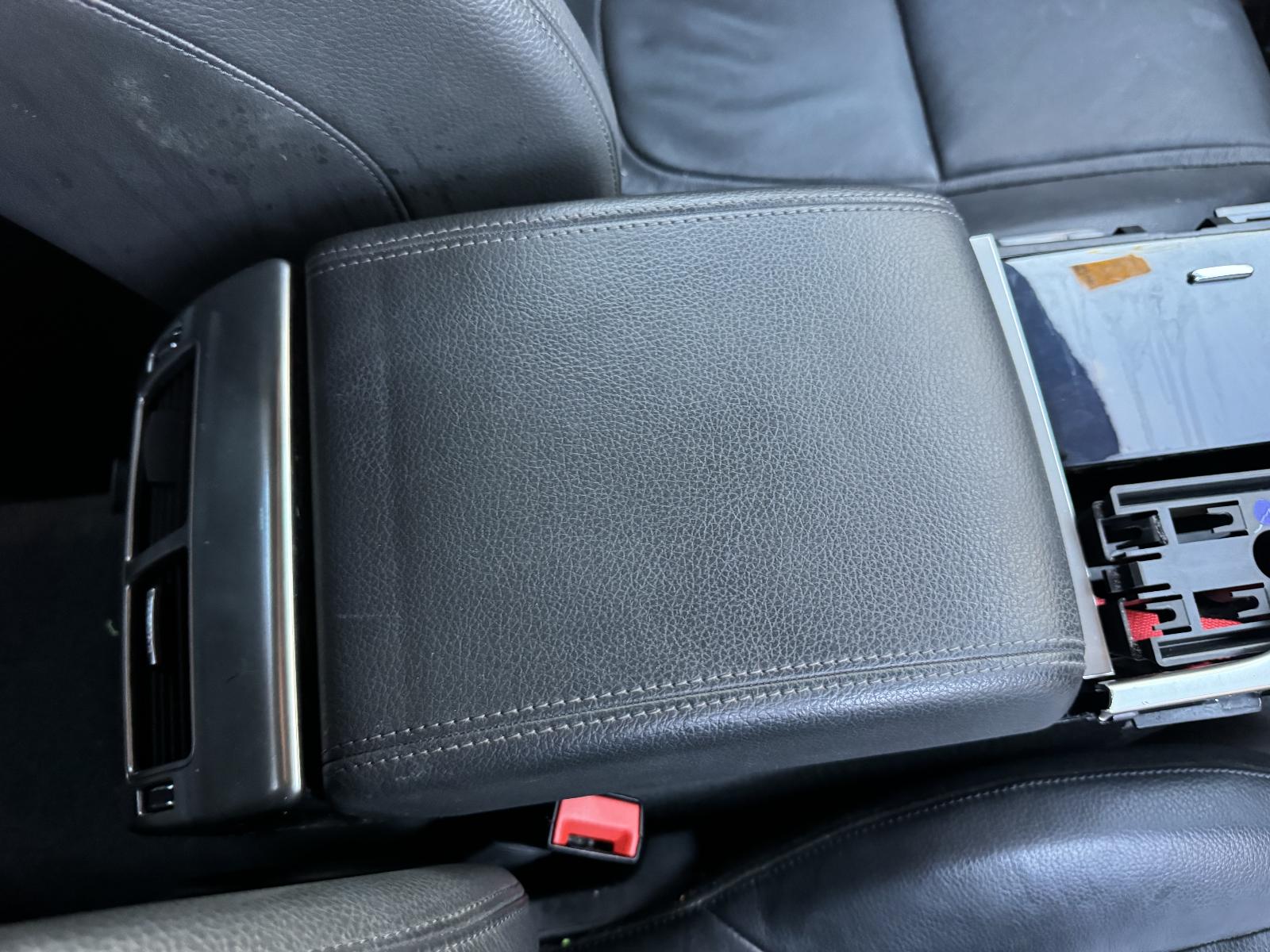 View JAGUAR XF 2015 4 Door Sedan Breaking