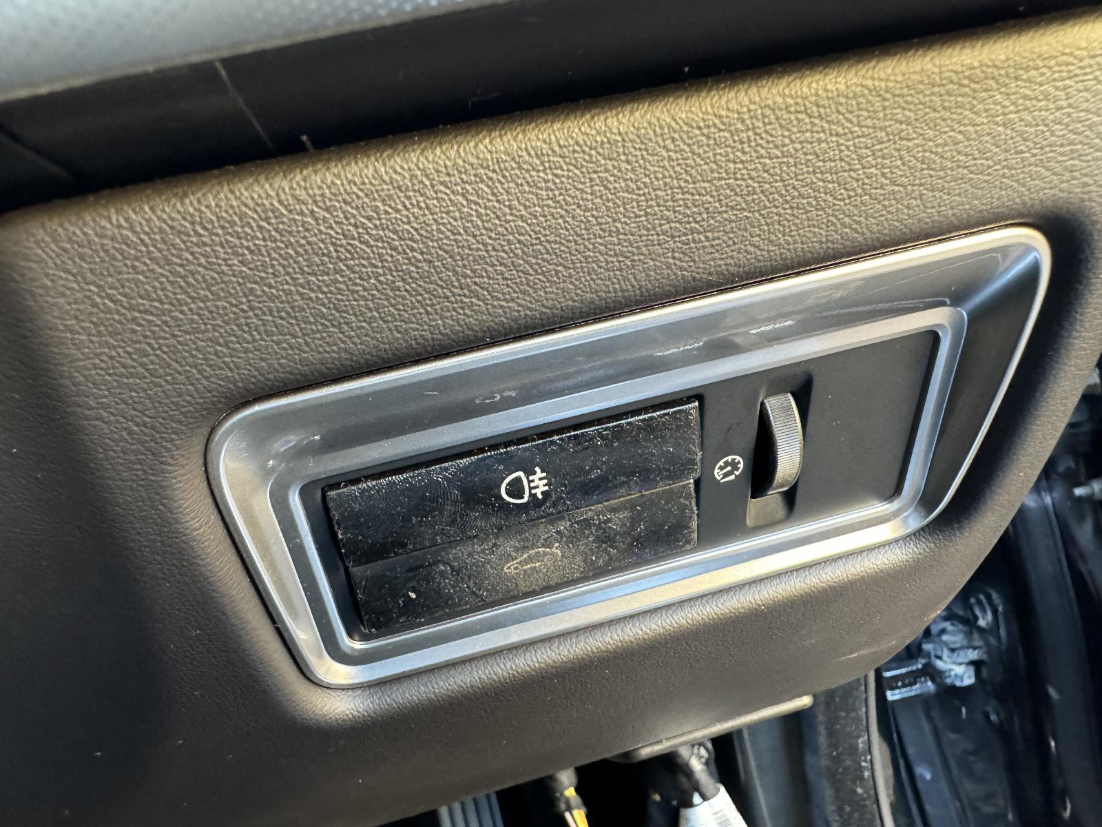 View JAGUAR XF 2015 4 Door Sedan Breaking