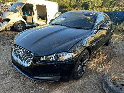 View JAGUAR XF 2015 4 Door Sedan Breaking