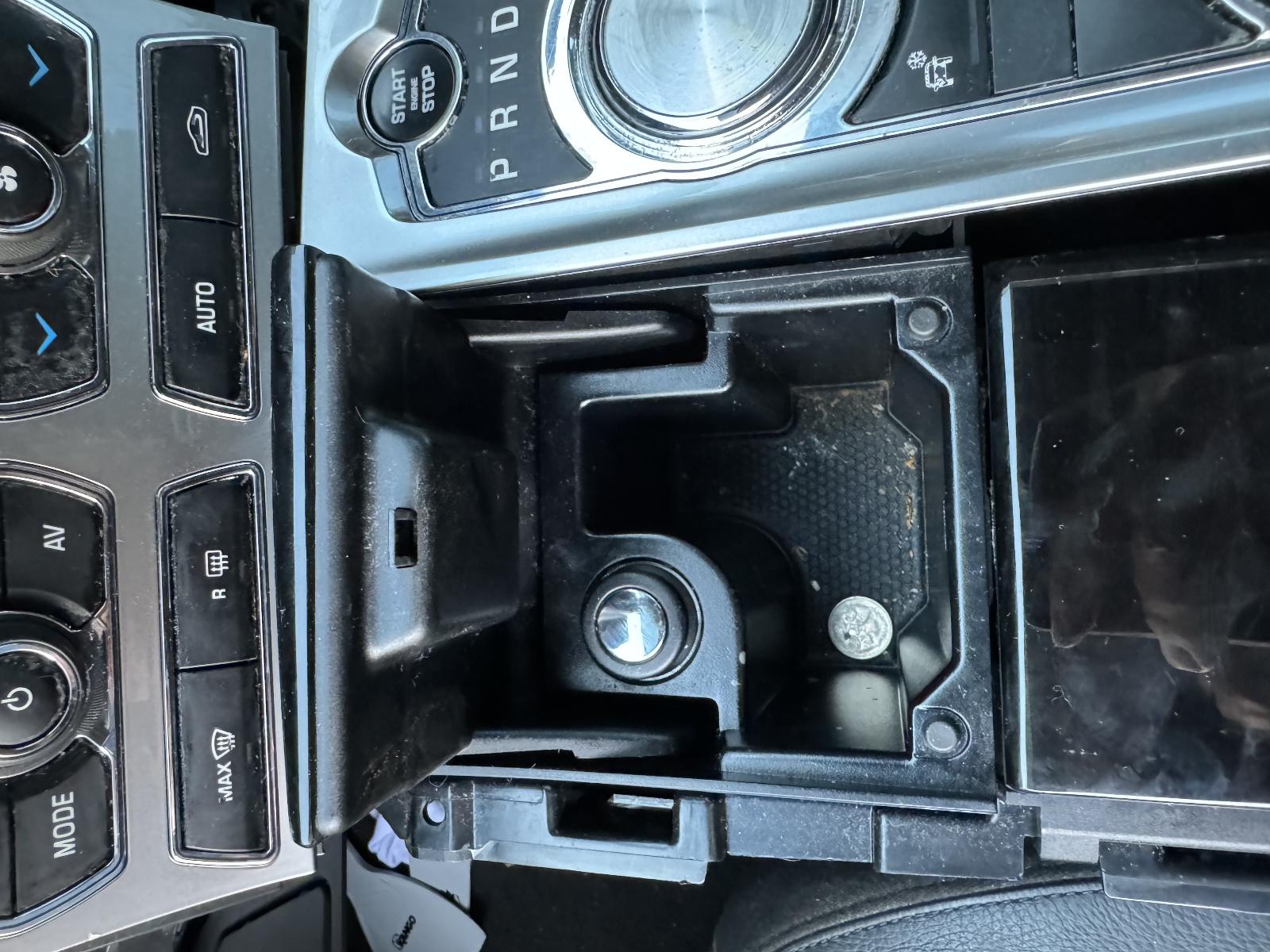 View JAGUAR XF 2015 4 Door Sedan Breaking