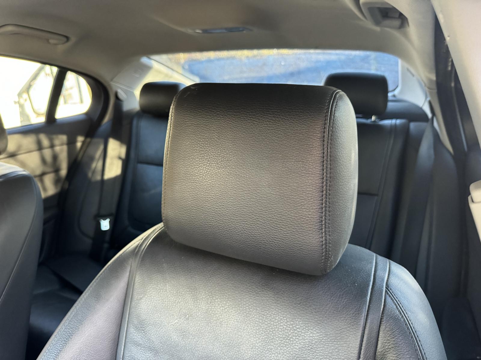 View JAGUAR XF 2015 4 Door Sedan Breaking