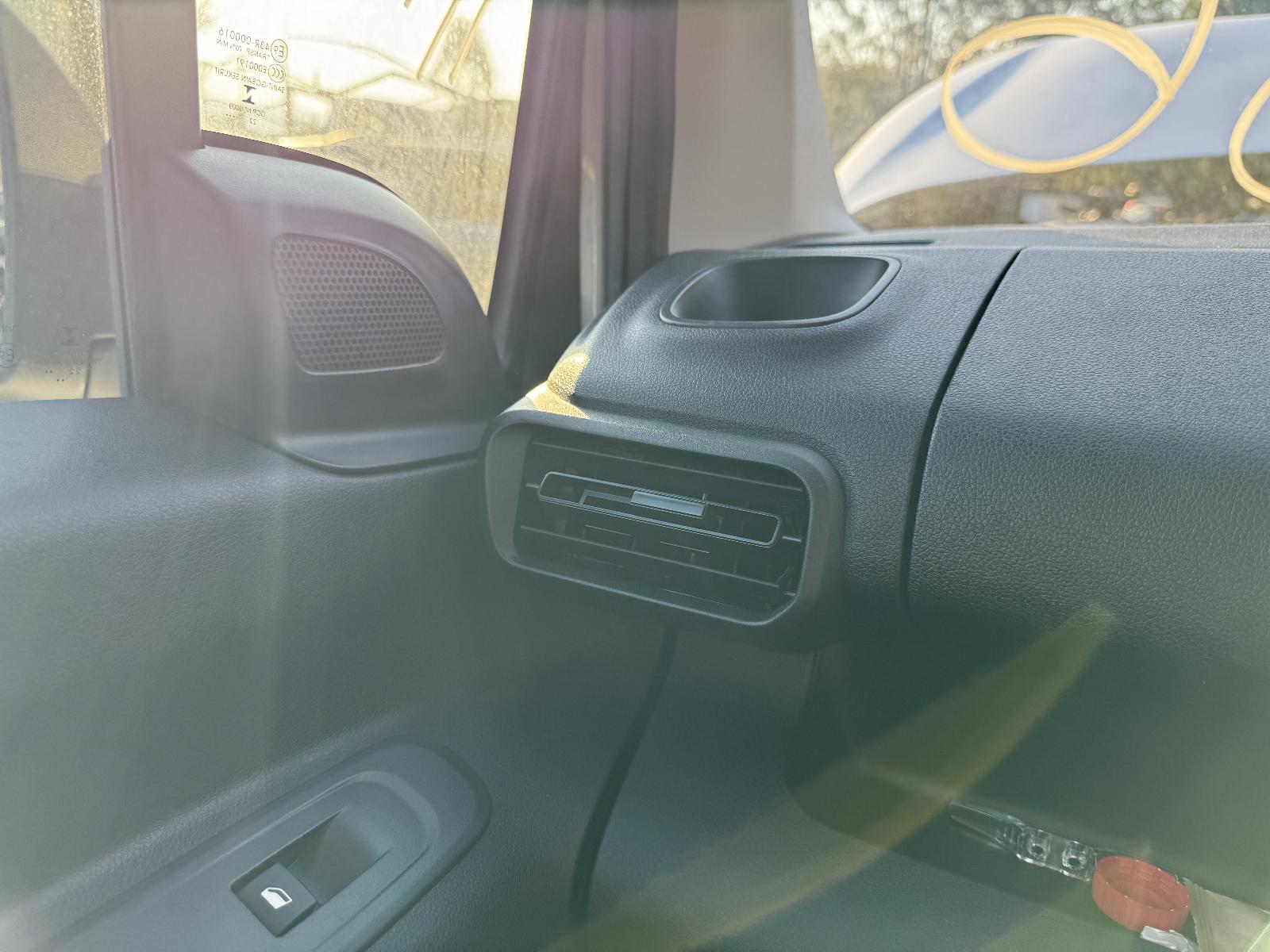 View PEUGEOT PARTNER 2023 2 Door Van Breaking