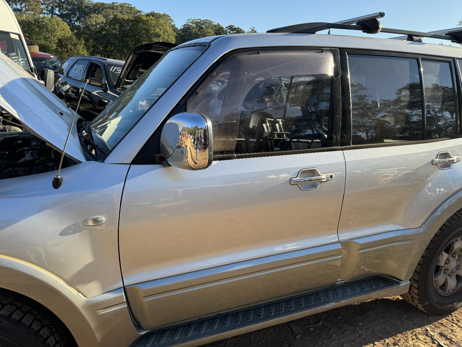View MITSUBISHI PAJERO 2003 5 Door Station Wagon Breaking