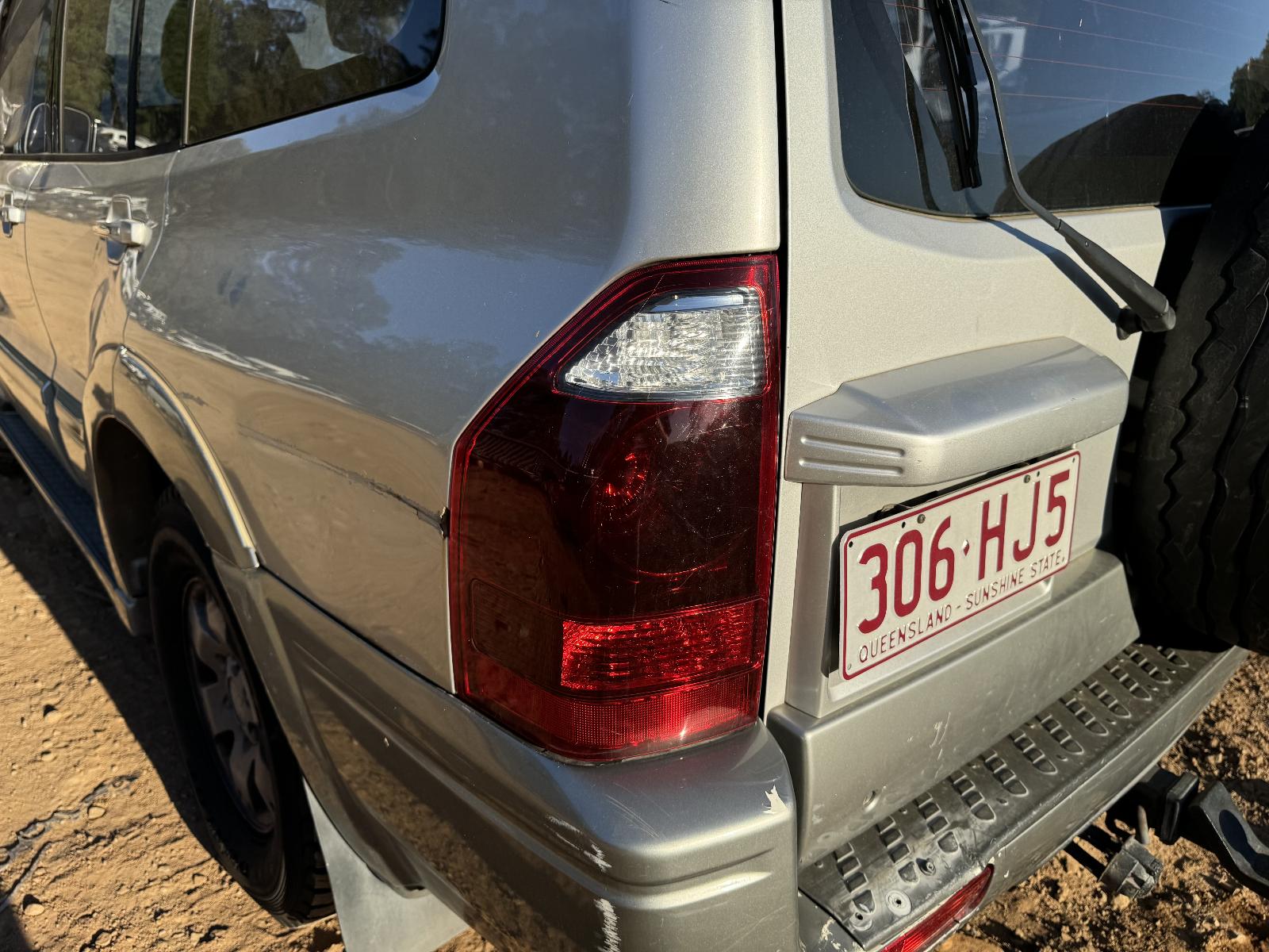 View MITSUBISHI PAJERO 2003 5 Door Station Wagon Breaking