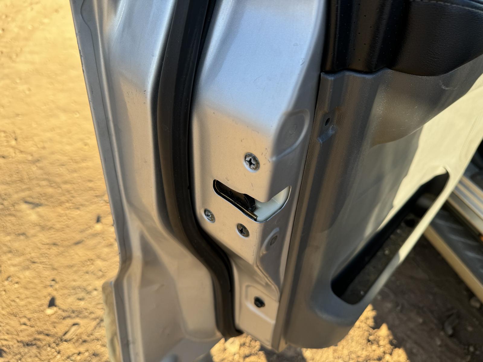 View MITSUBISHI PAJERO 2003 5 Door Station Wagon Breaking