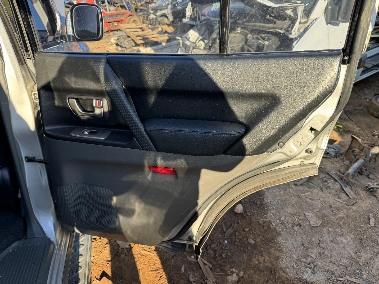 View MITSUBISHI PAJERO 2003 5 Door Station Wagon Breaking