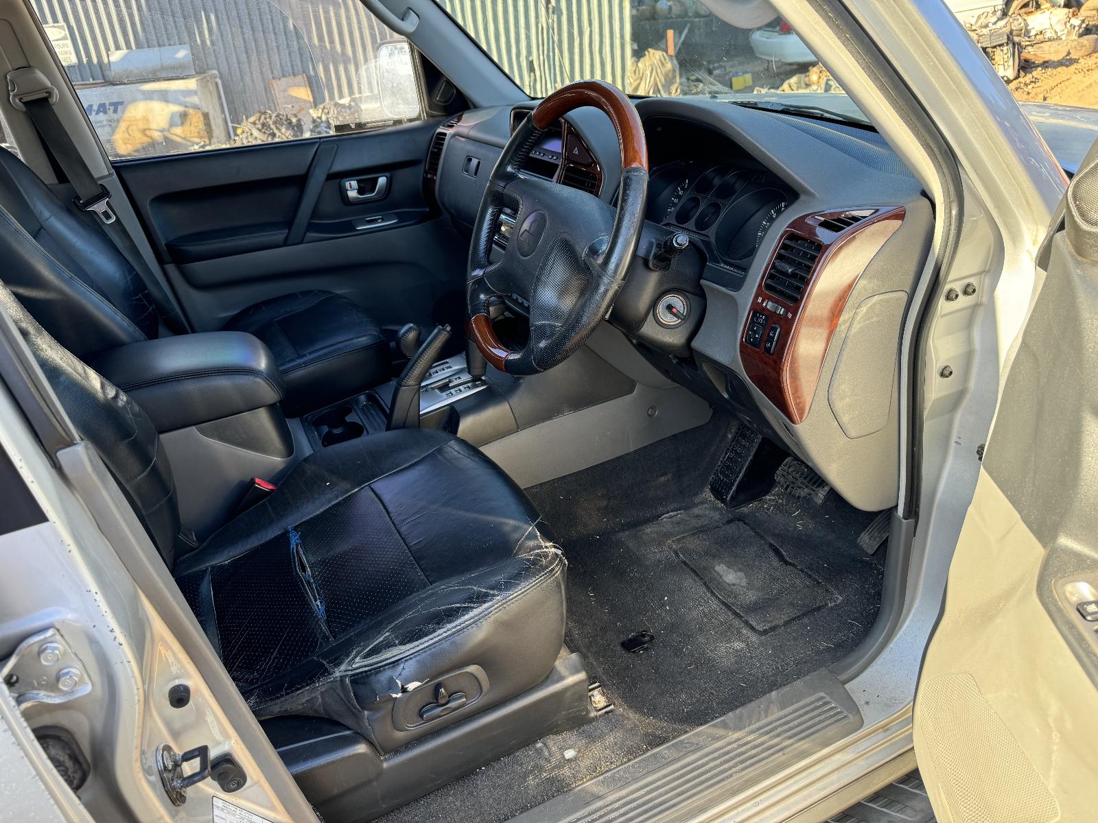 View MITSUBISHI PAJERO 2003 5 Door Station Wagon Breaking