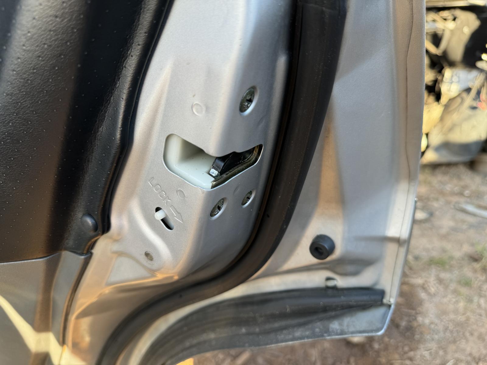 View MITSUBISHI PAJERO 2003 5 Door Station Wagon Breaking
