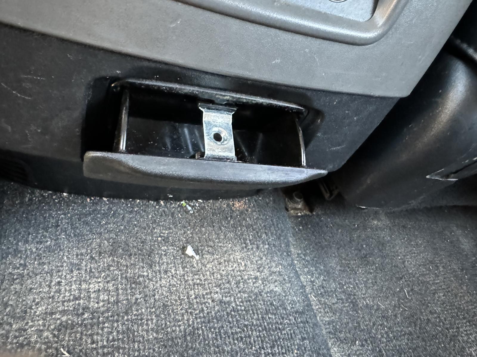 View MITSUBISHI PAJERO 2003 5 Door Station Wagon Breaking