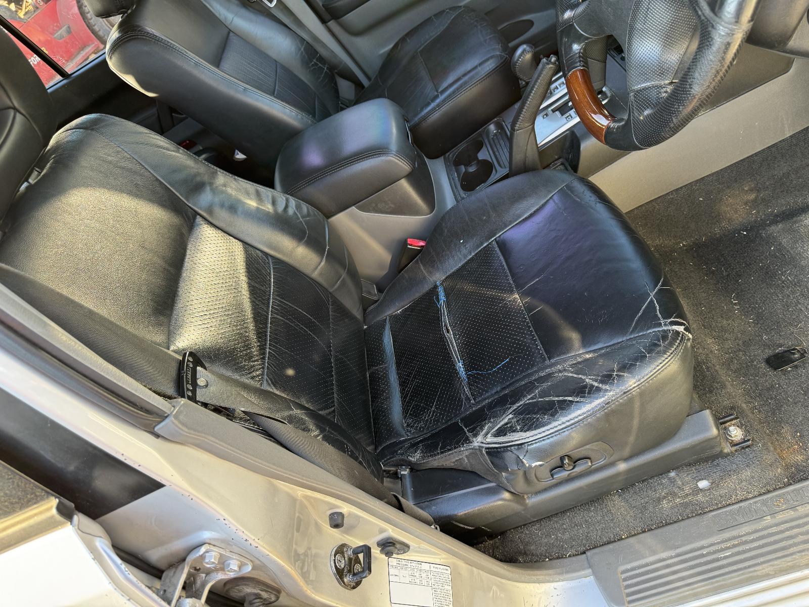 View MITSUBISHI PAJERO 2003 5 Door Station Wagon Breaking