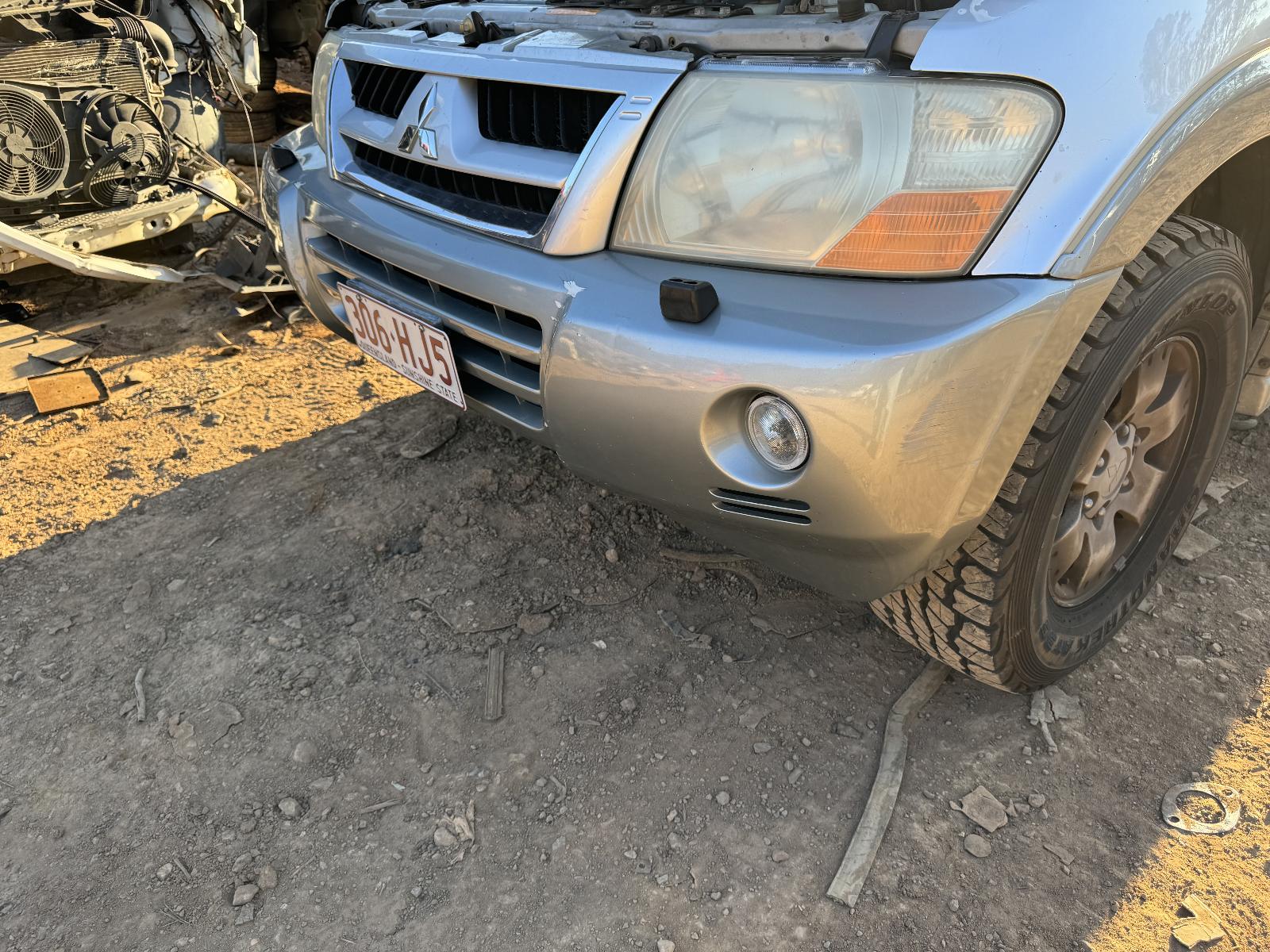 View MITSUBISHI PAJERO 2003 5 Door Station Wagon Breaking