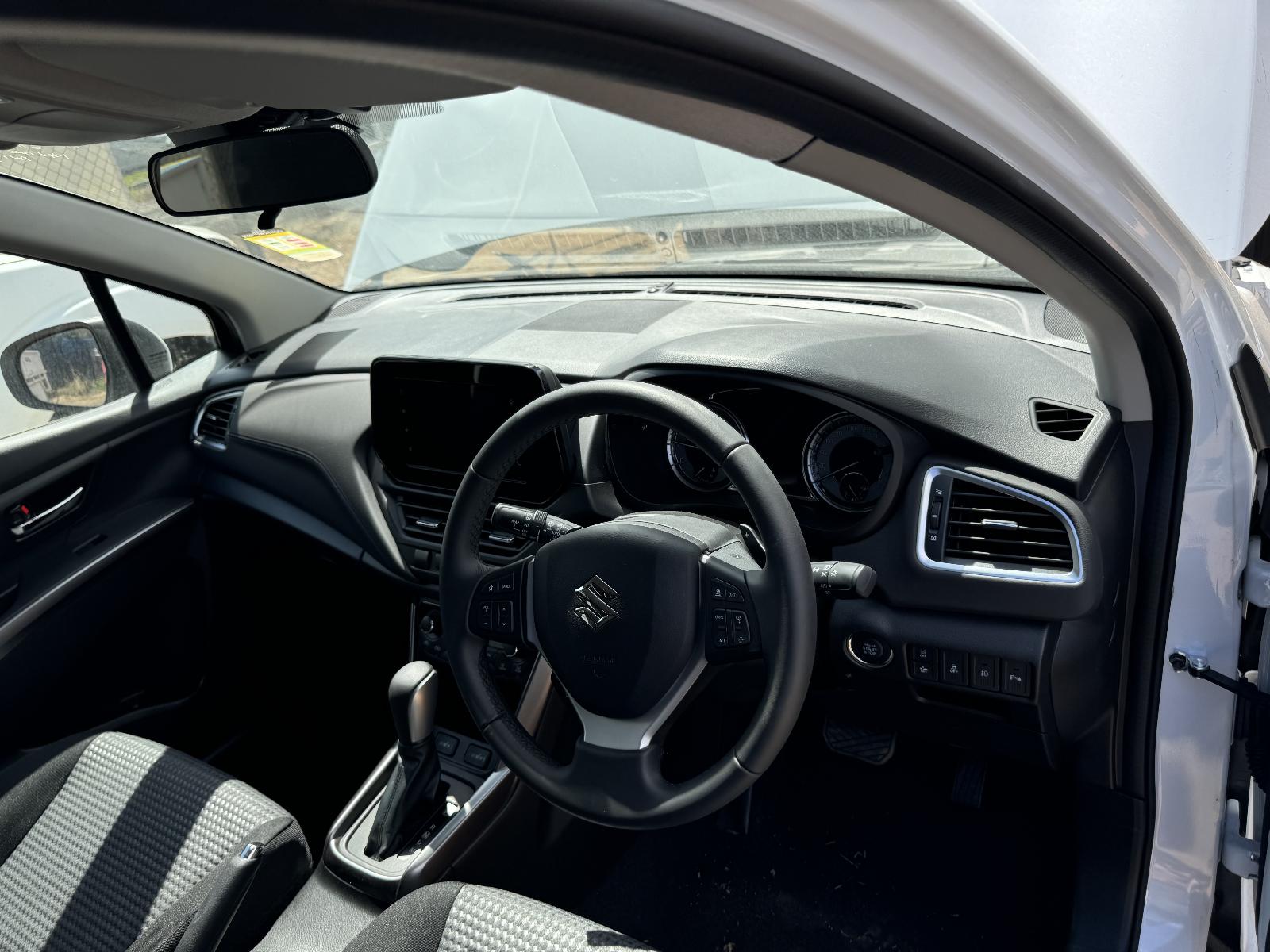 View SUZUKI S-CROSS 2023 5 Door Hatchback Breaking