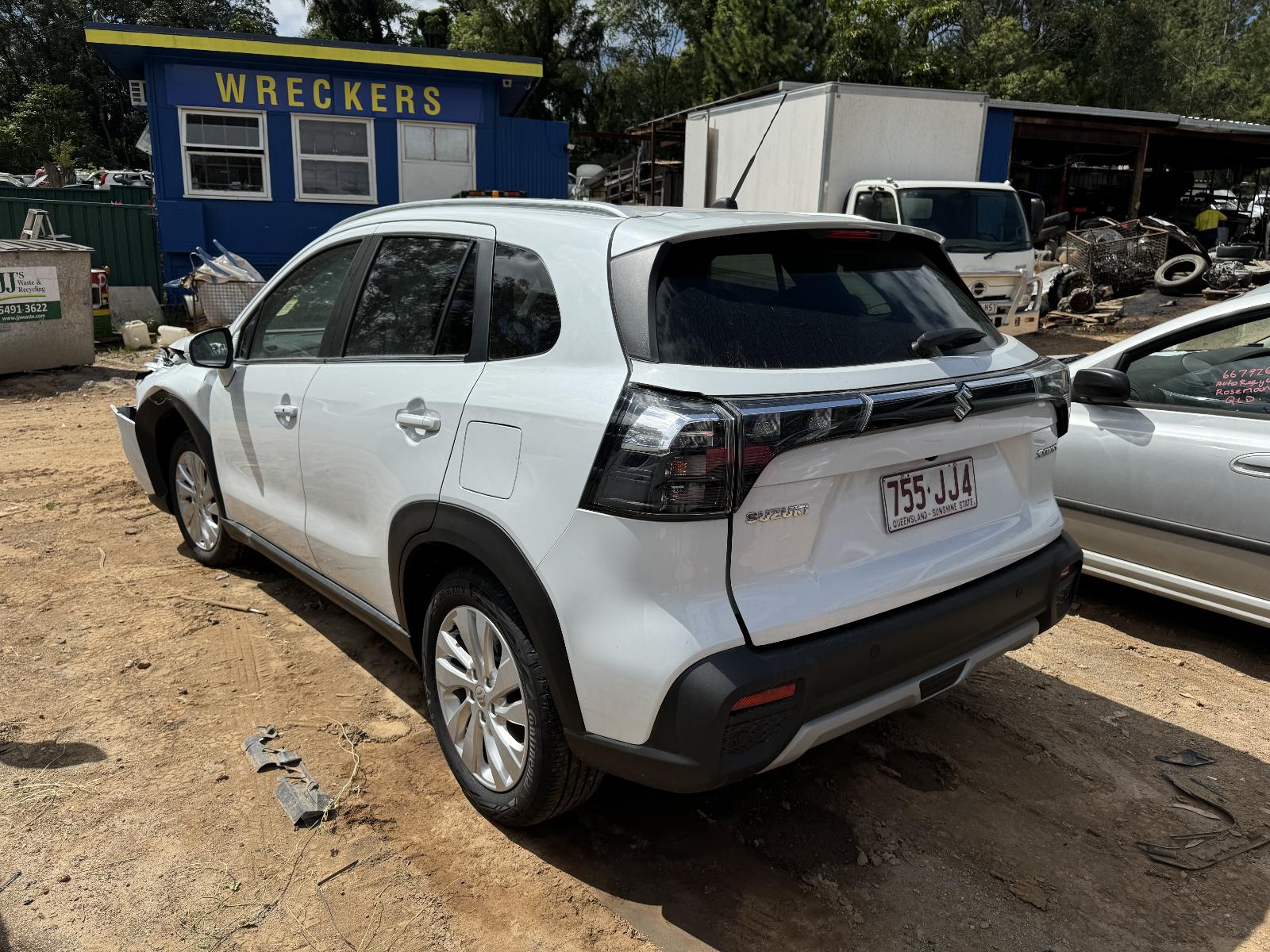 View SUZUKI S-CROSS 2023 5 Door Hatchback Breaking