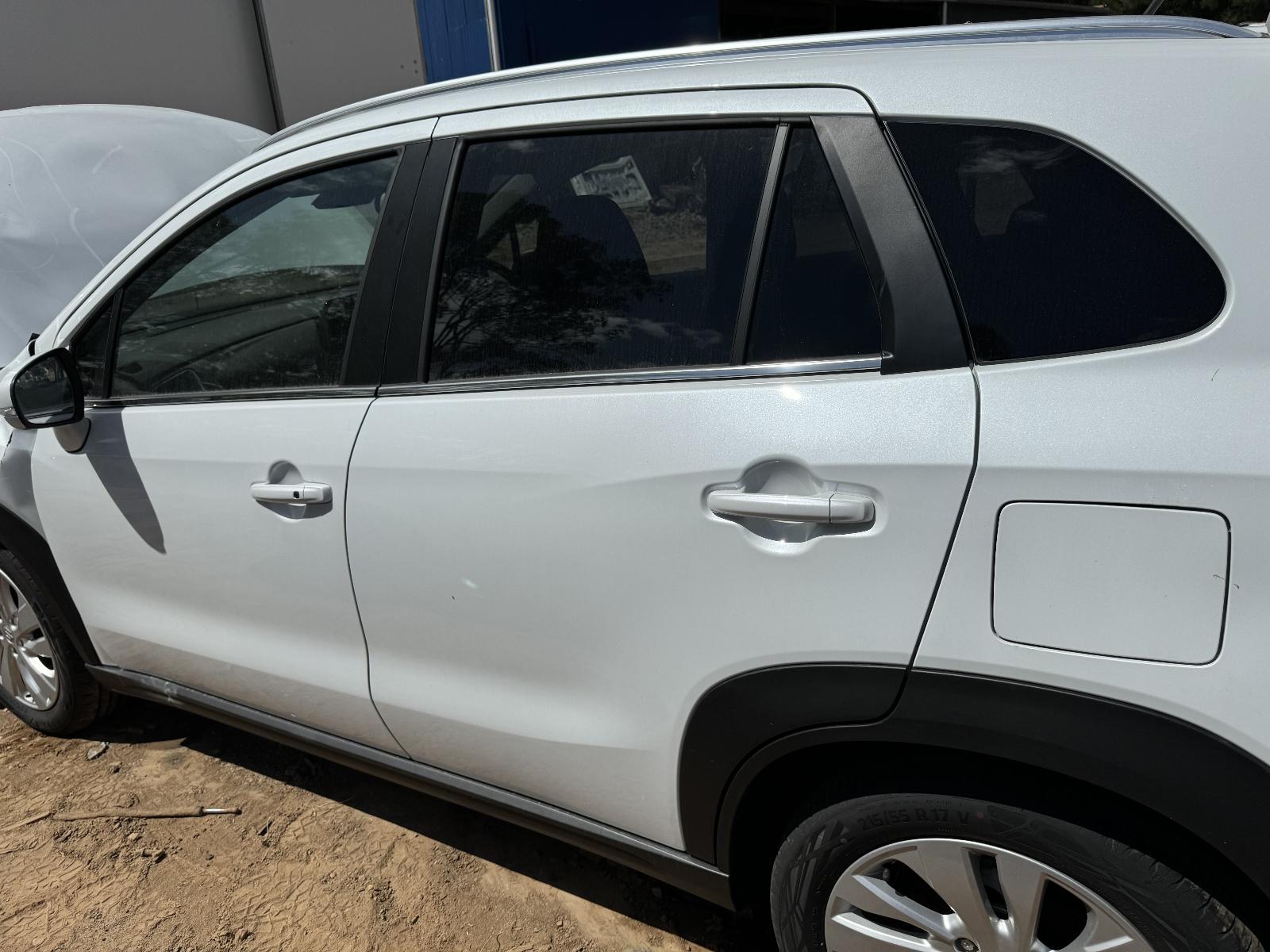 View SUZUKI S-CROSS 2023 5 Door Hatchback Breaking