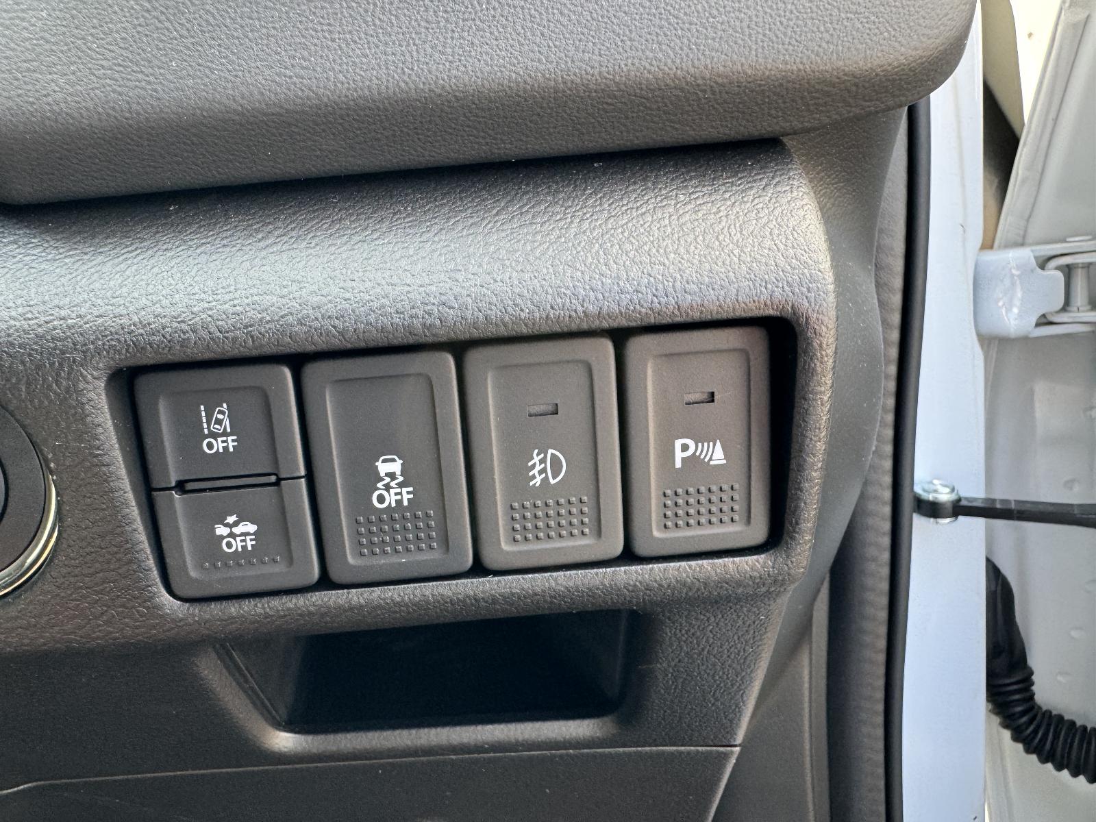 View SUZUKI S-CROSS 2023 5 Door Hatchback Breaking