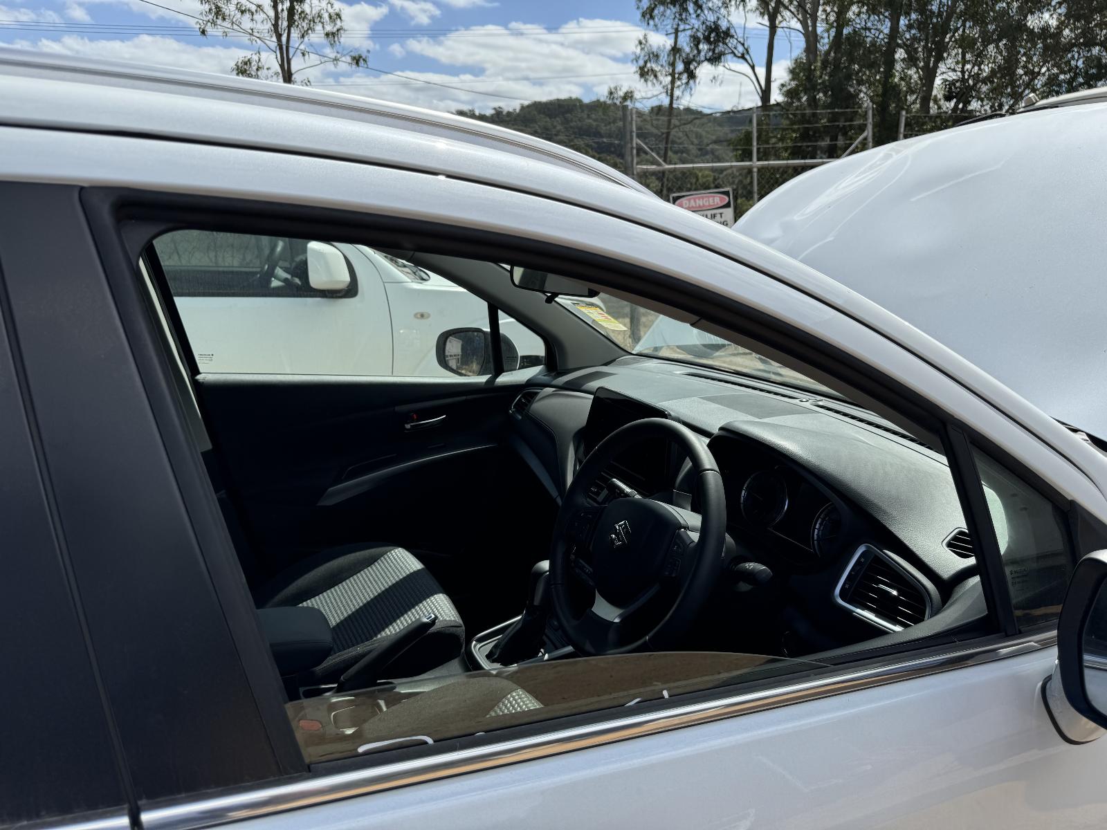 View SUZUKI S-CROSS 2023 5 Door Hatchback Breaking