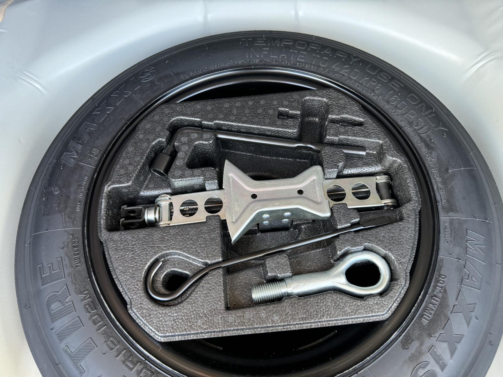 View SUZUKI S-CROSS 2023 5 Door Hatchback Breaking