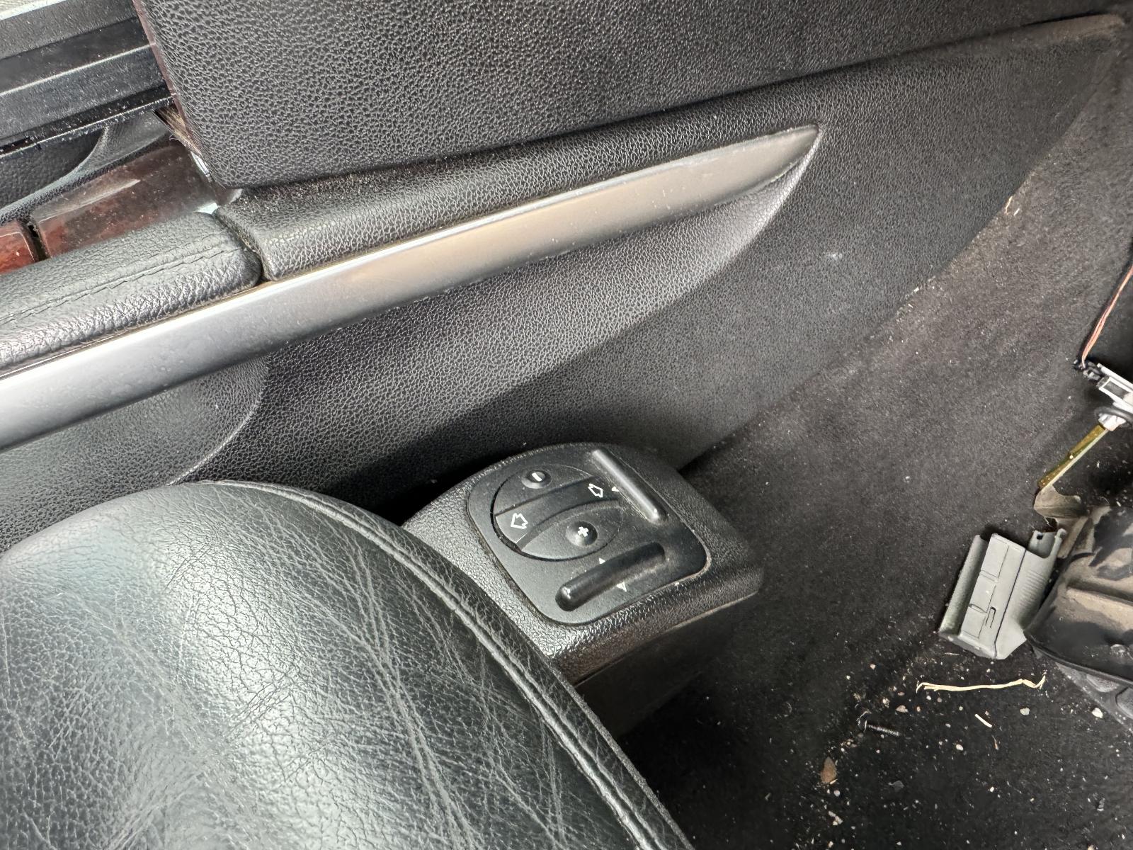 View MERCEDES M CLASS 2005 4 Door Station Wagon Breaking
