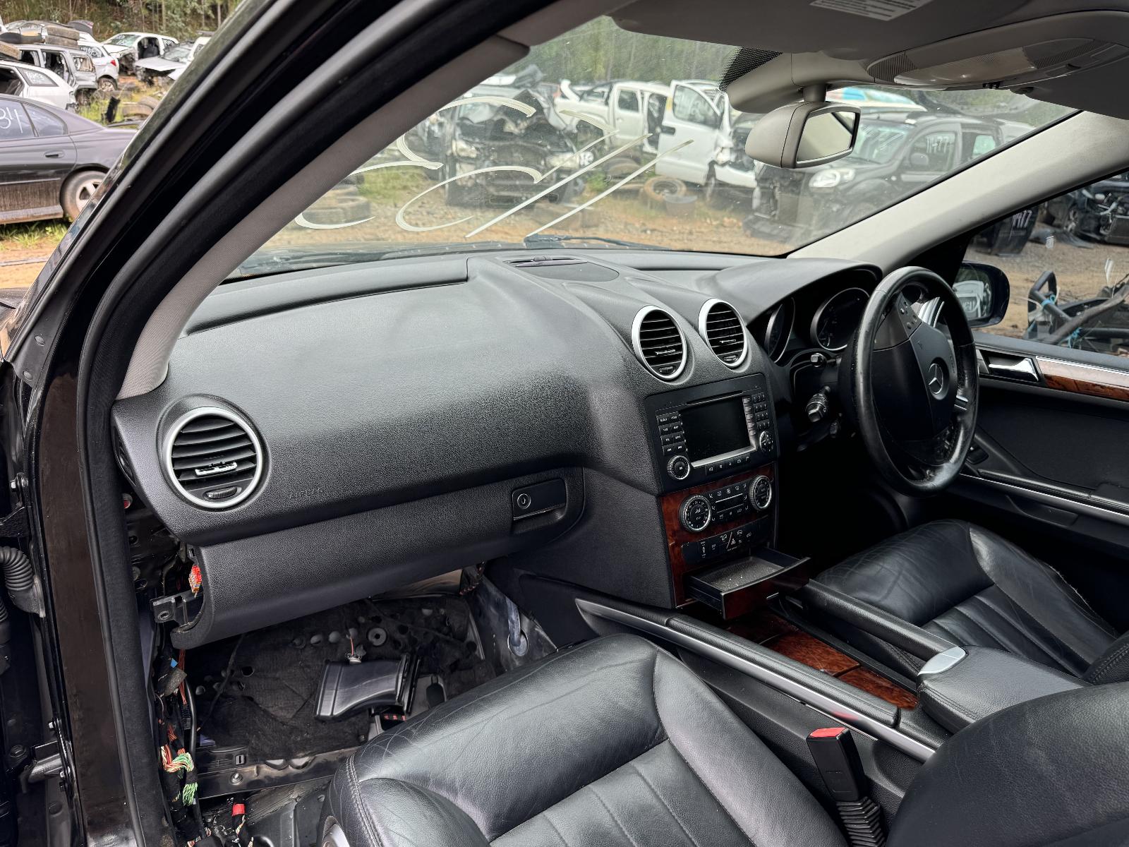View MERCEDES M CLASS 2005 4 Door Station Wagon Breaking