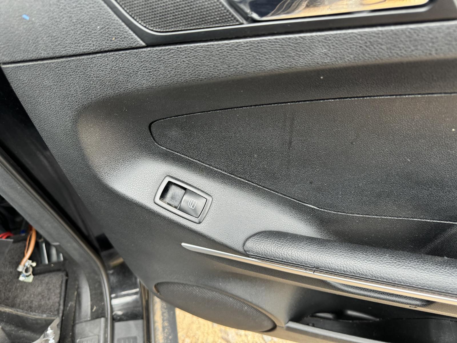 View MERCEDES M CLASS 2005 4 Door Station Wagon Breaking