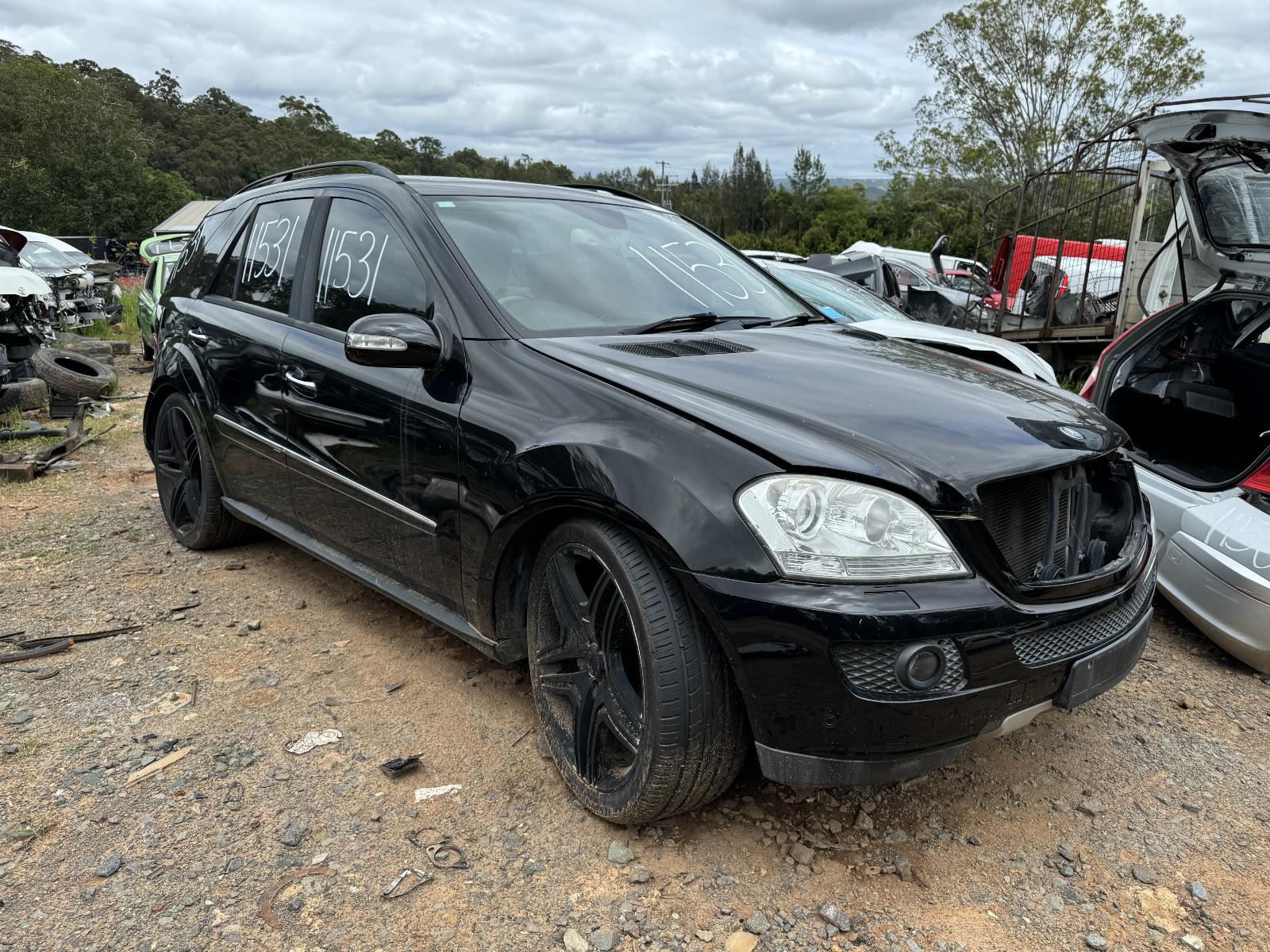 Image for a MERCEDES M CLASS 2005 4 Door Station Wagon Breaking