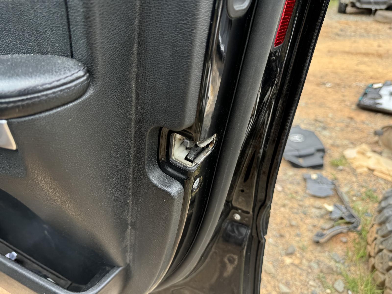 View MERCEDES M CLASS 2005 4 Door Station Wagon Breaking