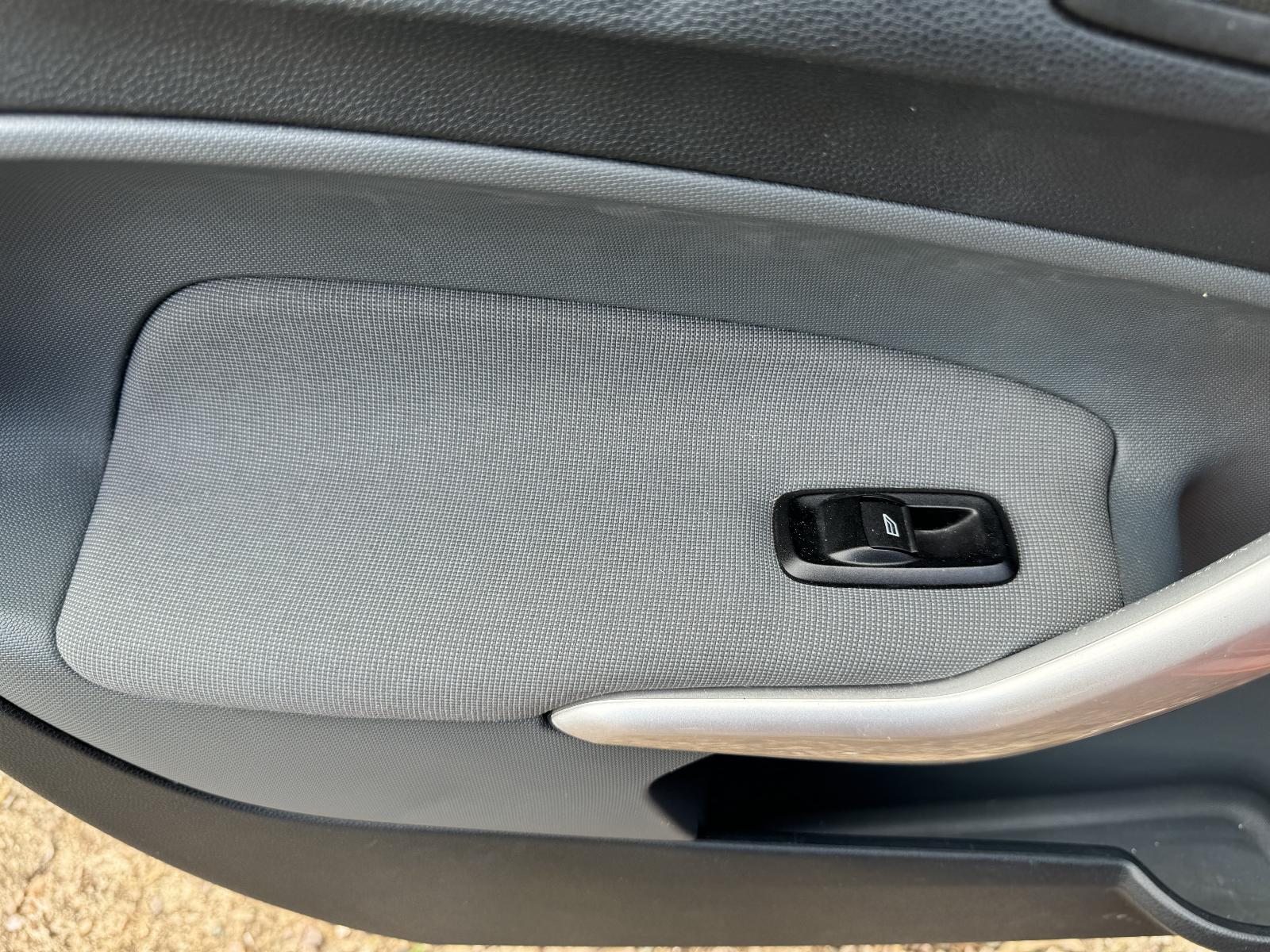 View FORD FIESTA 2012 5 Door Hatchback Breaking