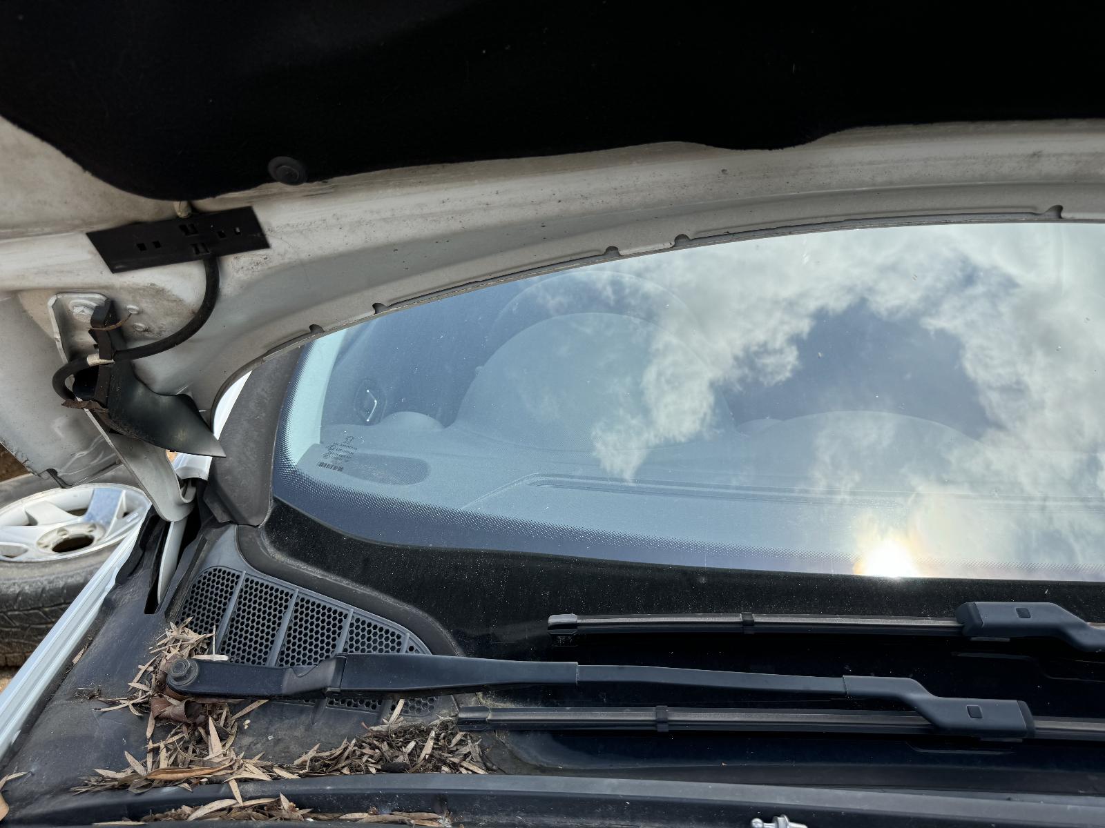View PEUGEOT 308 2010 4 Door Hatchback Breaking