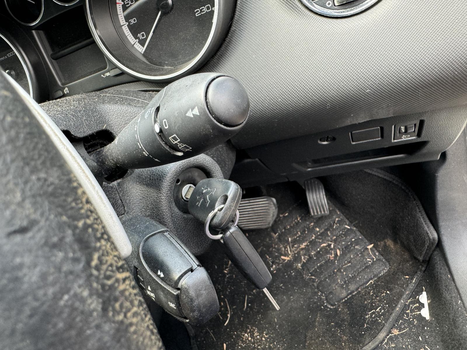 View PEUGEOT 308 2010 4 Door Hatchback Breaking