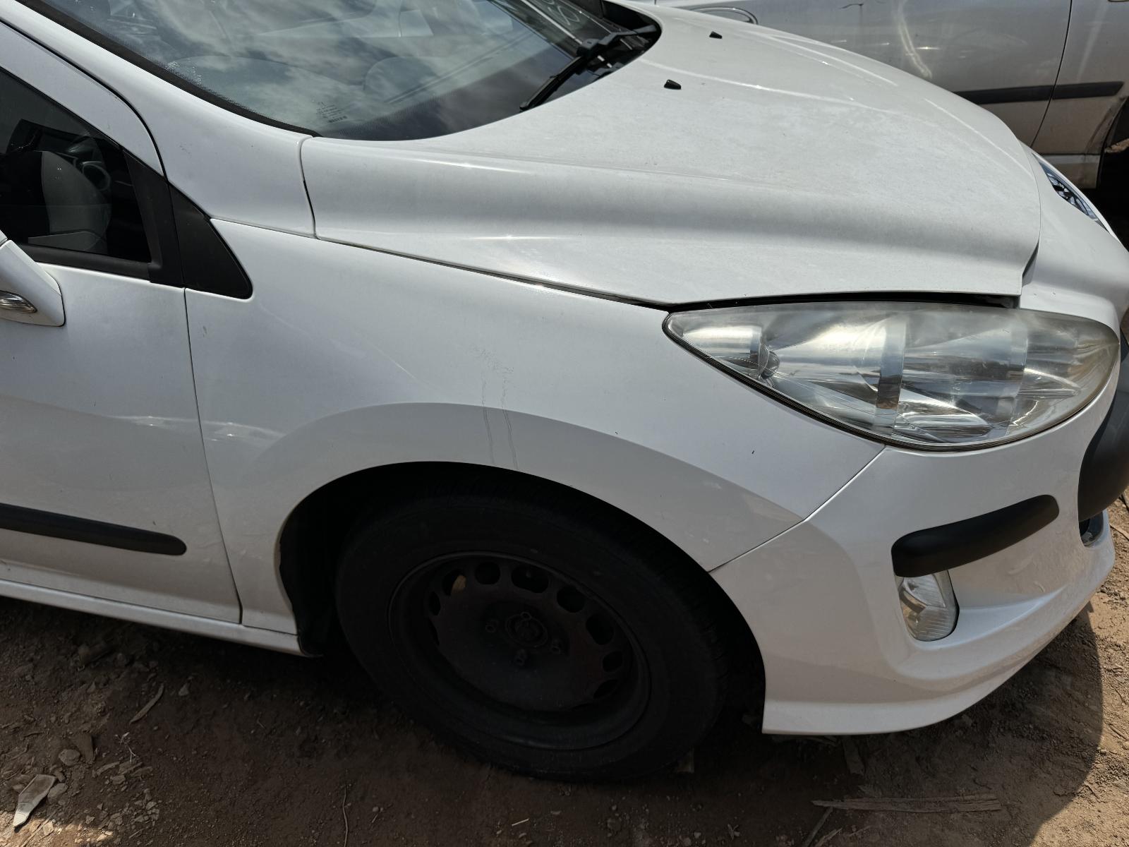 View PEUGEOT 308 2010 4 Door Hatchback Breaking
