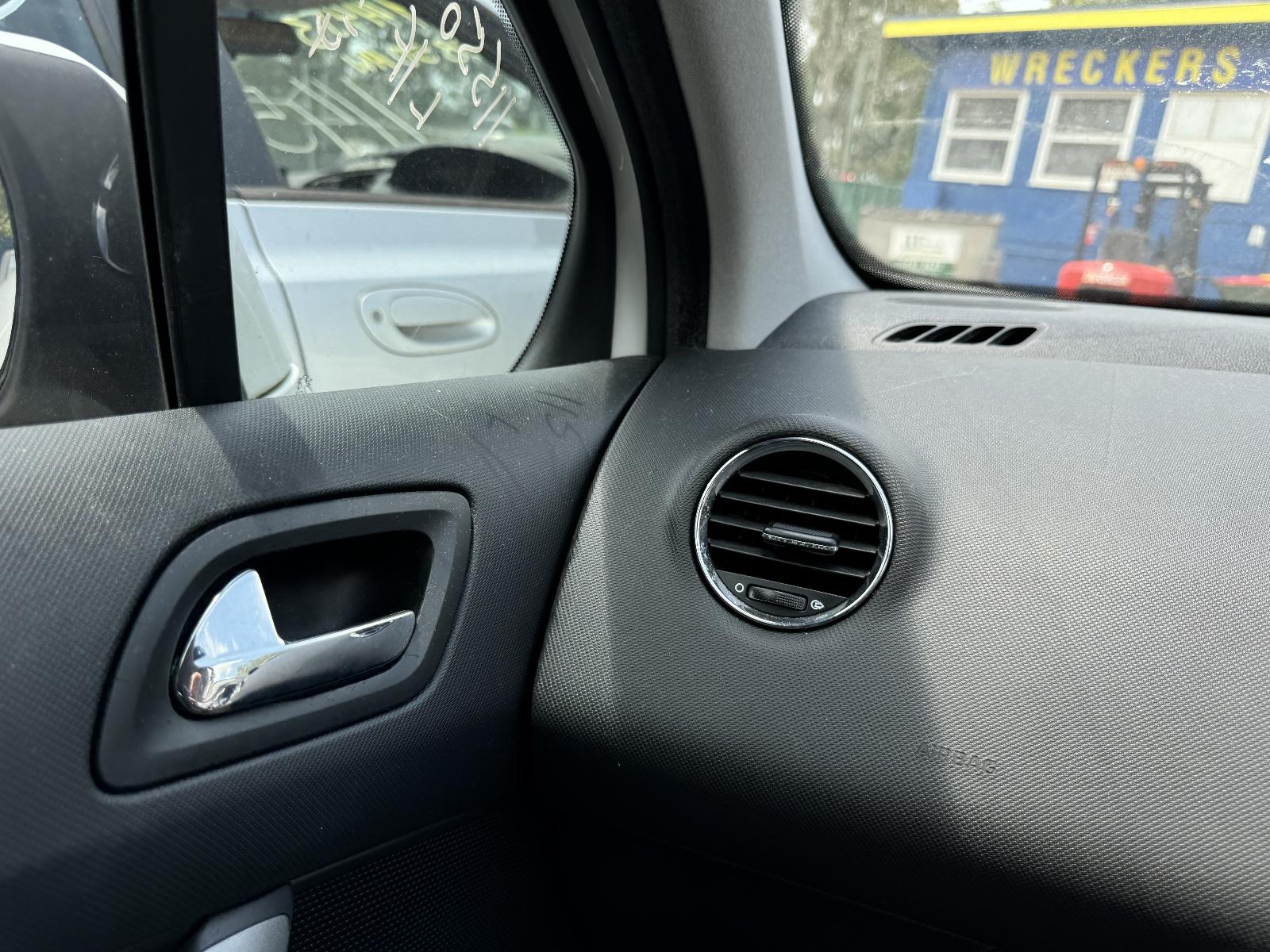 View PEUGEOT 308 2010 4 Door Hatchback Breaking