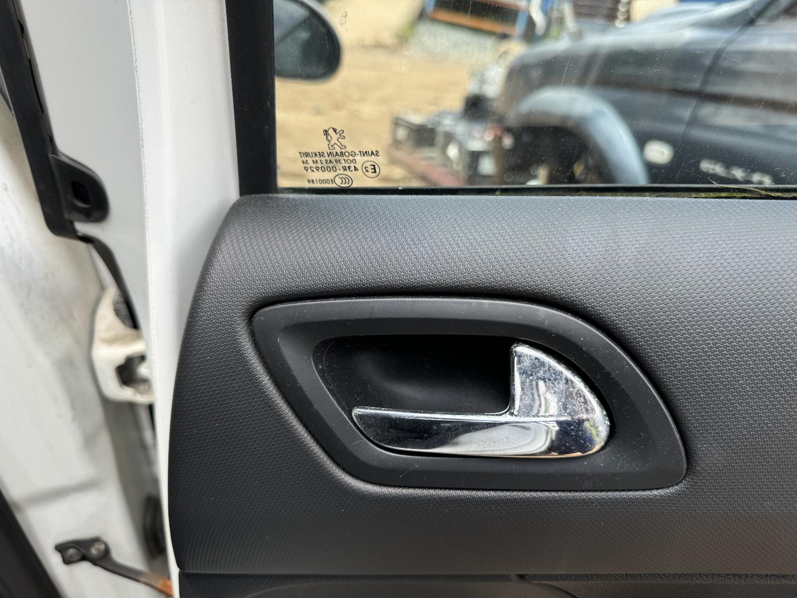 View PEUGEOT 308 2010 4 Door Hatchback Breaking