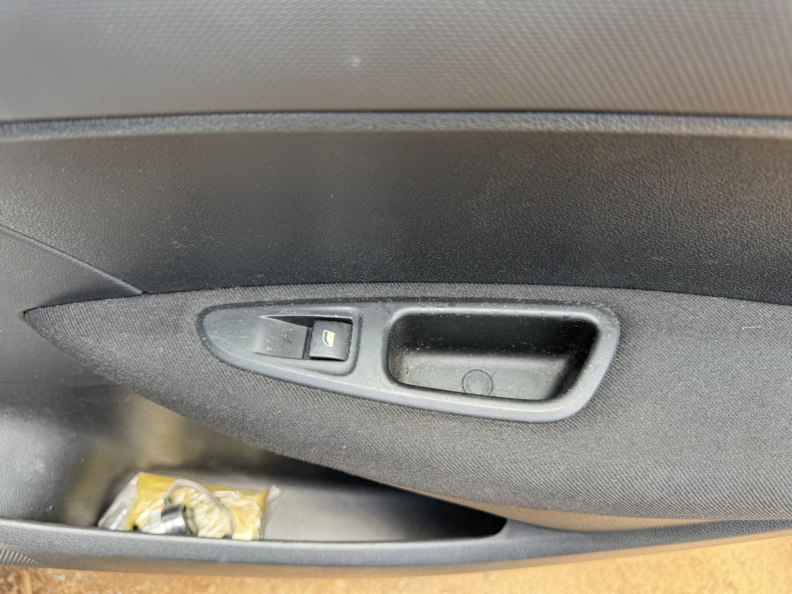 View PEUGEOT 308 2010 4 Door Hatchback Breaking