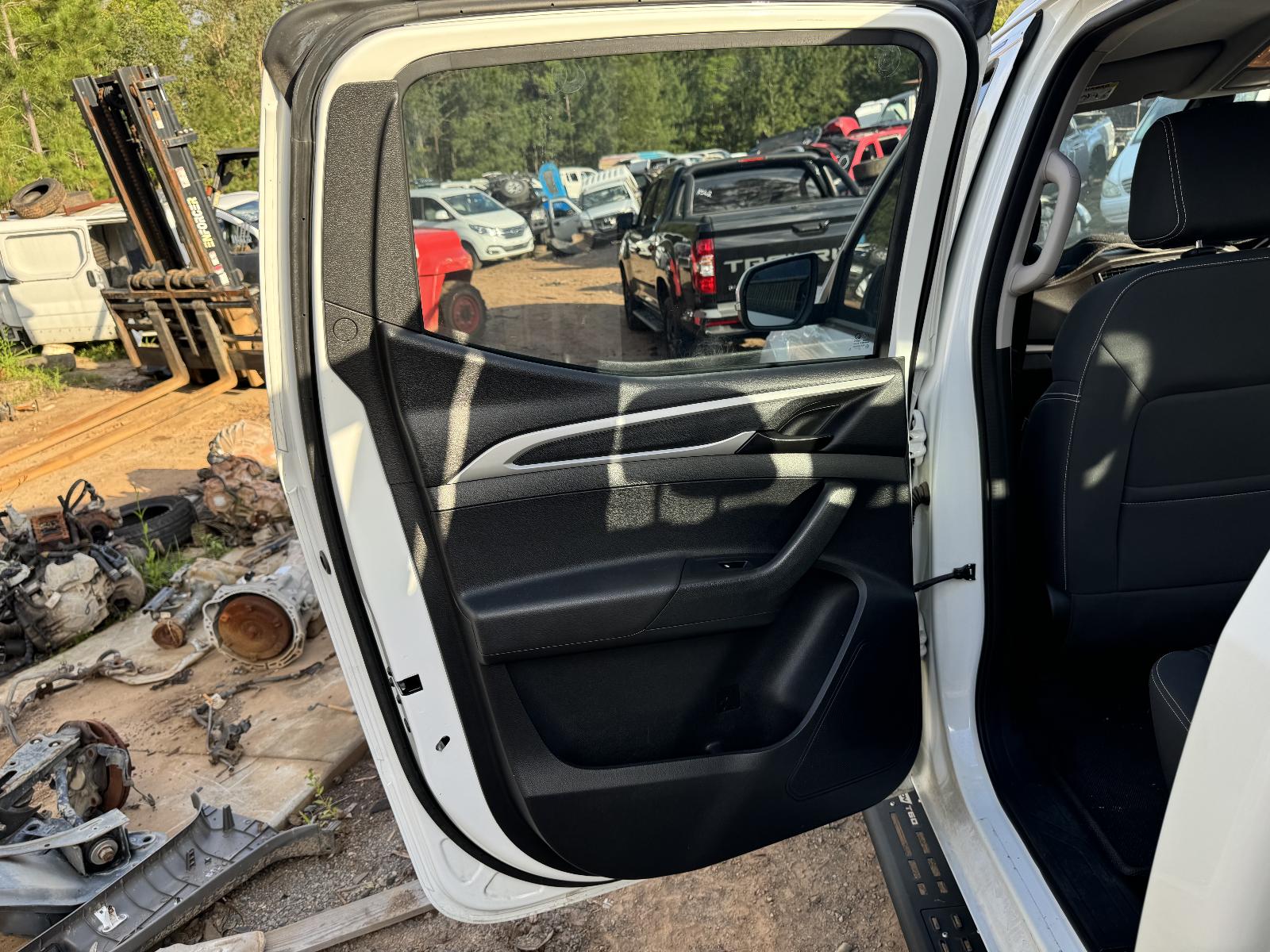 View LDV T60 2020 4 Door Utility Breaking