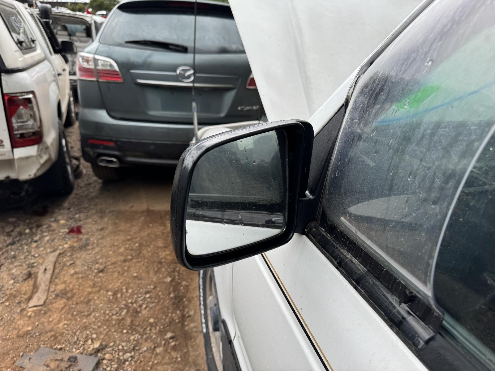 View MAZDA BRAVO 2001 4 Door Utility Breaking