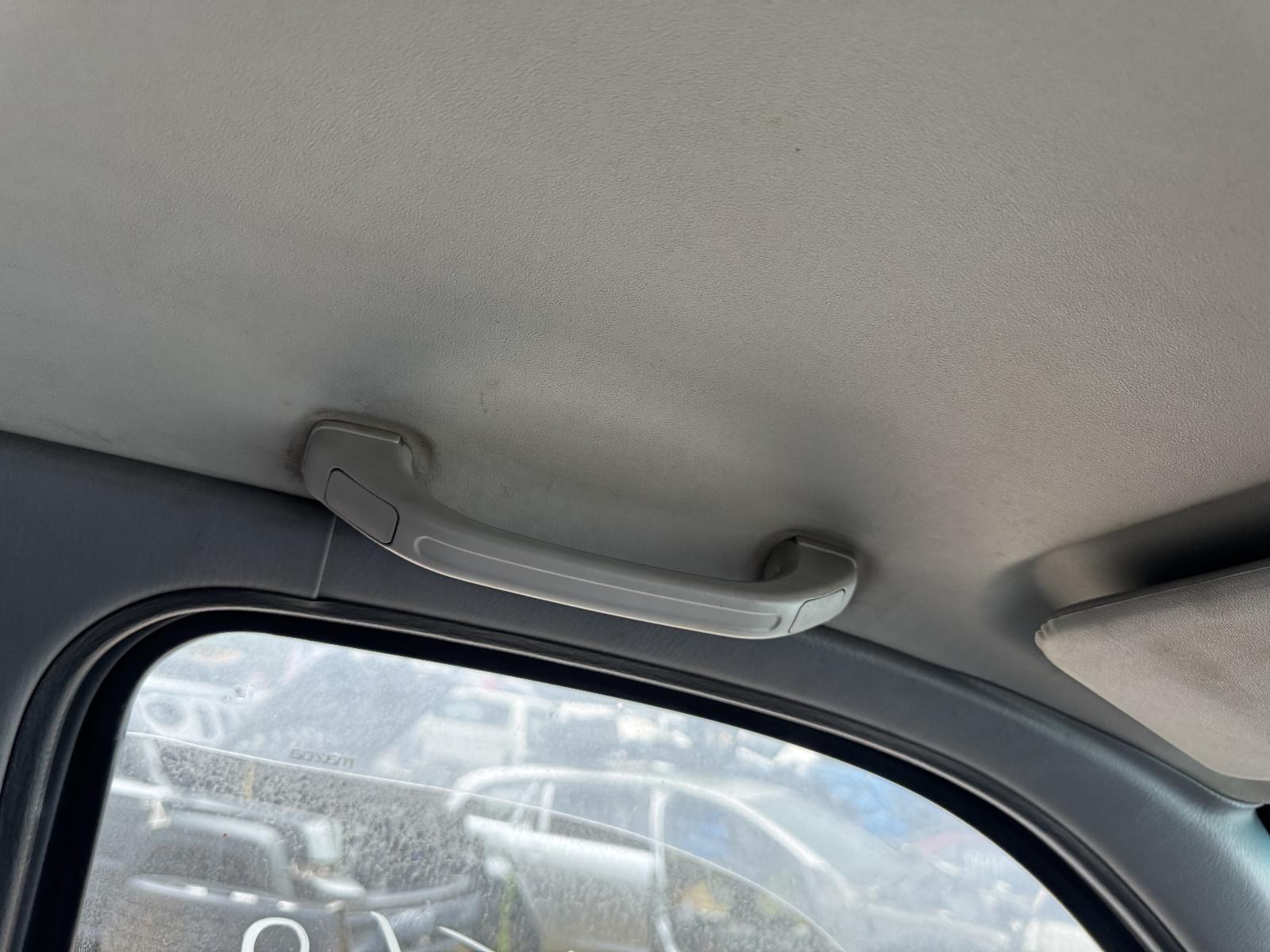 View MAZDA BRAVO 2001 4 Door Utility Breaking
