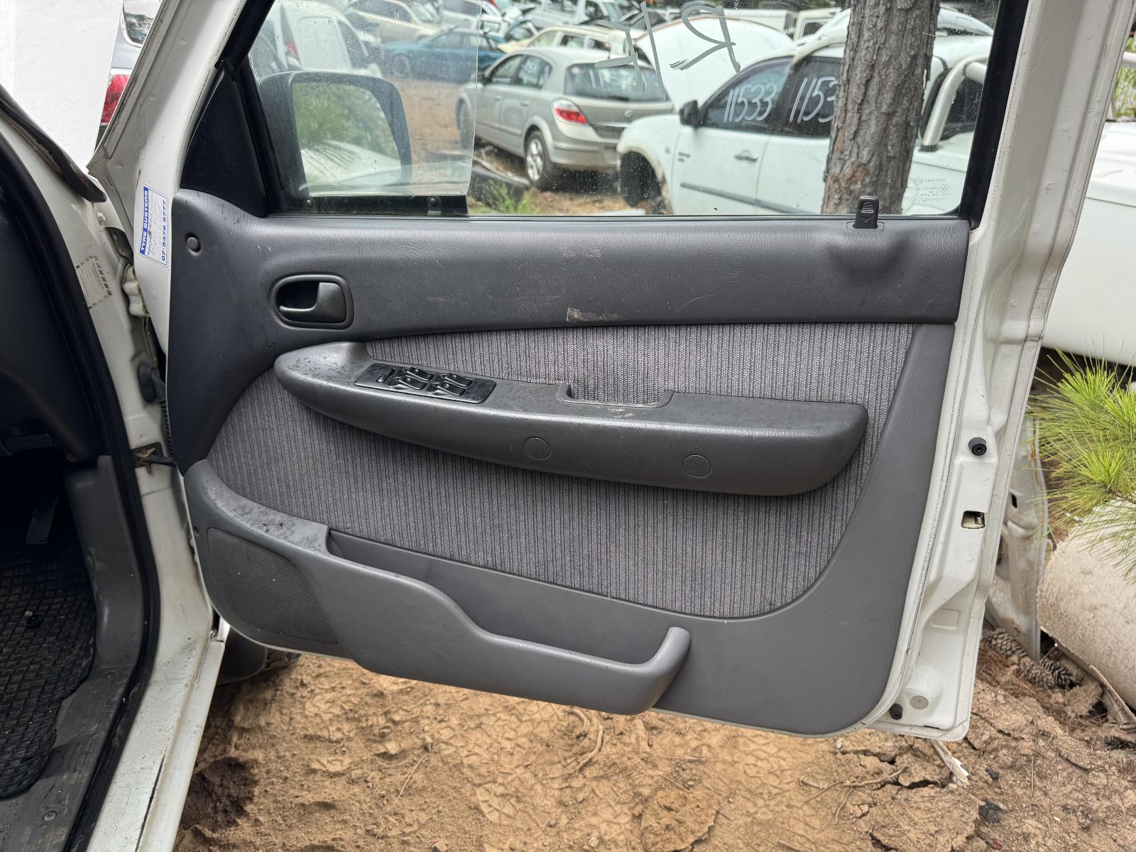 View MAZDA BRAVO 2001 4 Door Utility Breaking