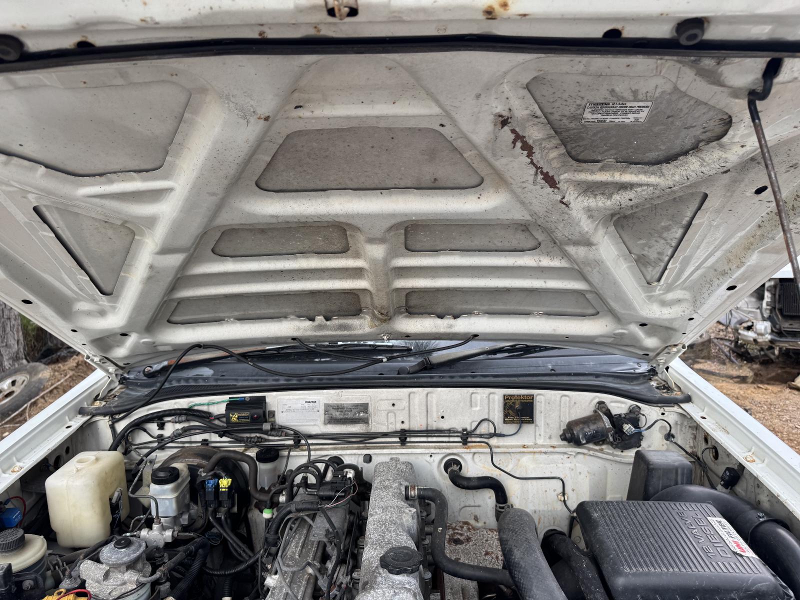 View MAZDA BRAVO 2001 4 Door Utility Breaking