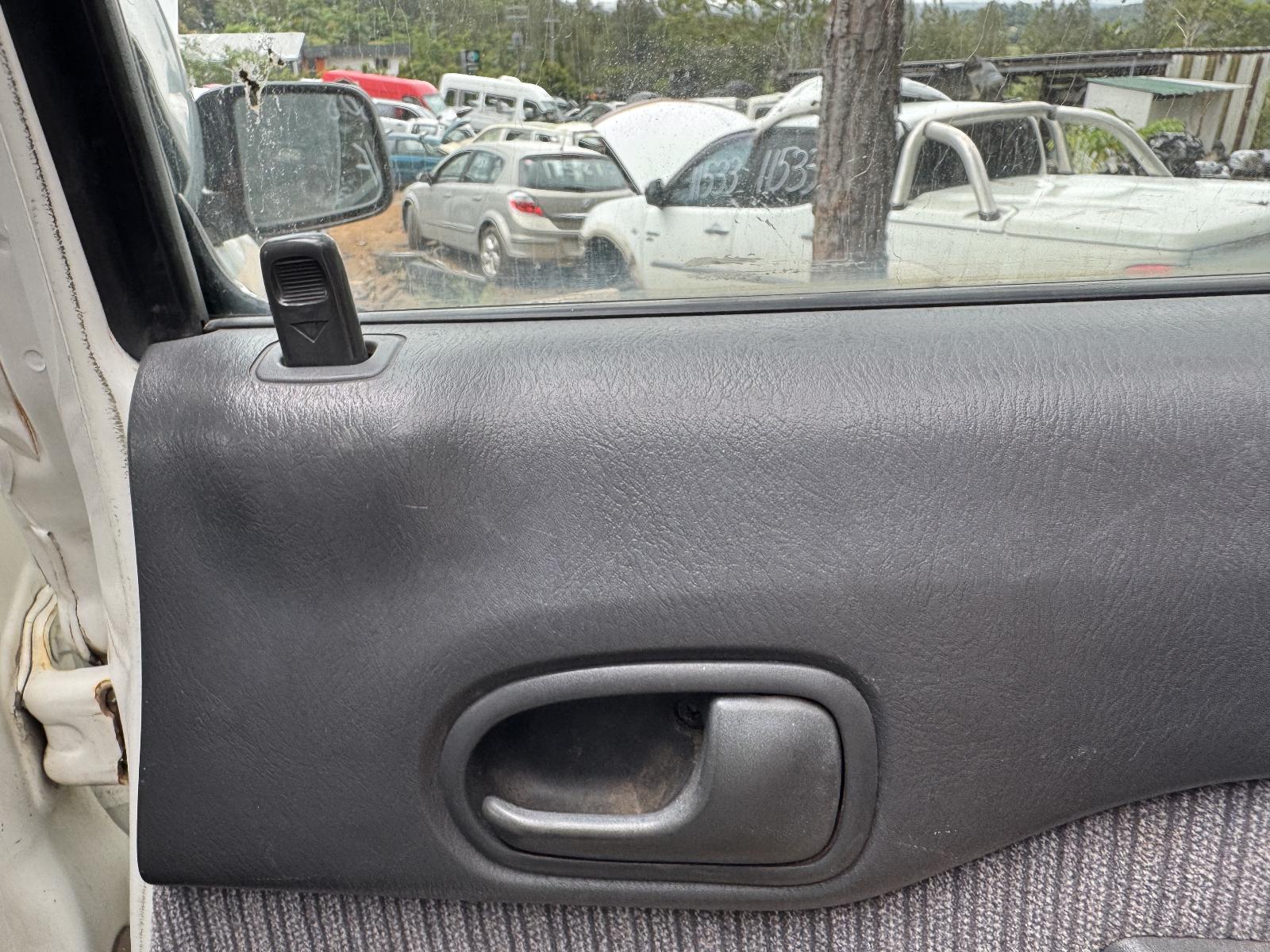 View MAZDA BRAVO 2001 4 Door Utility Breaking