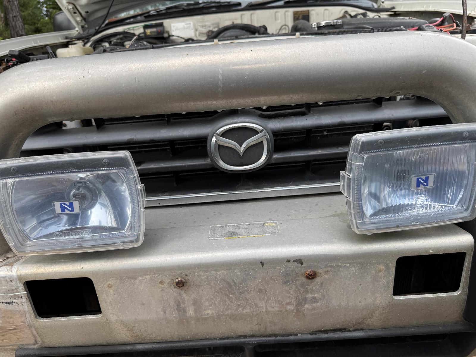 View MAZDA BRAVO 2001 4 Door Utility Breaking