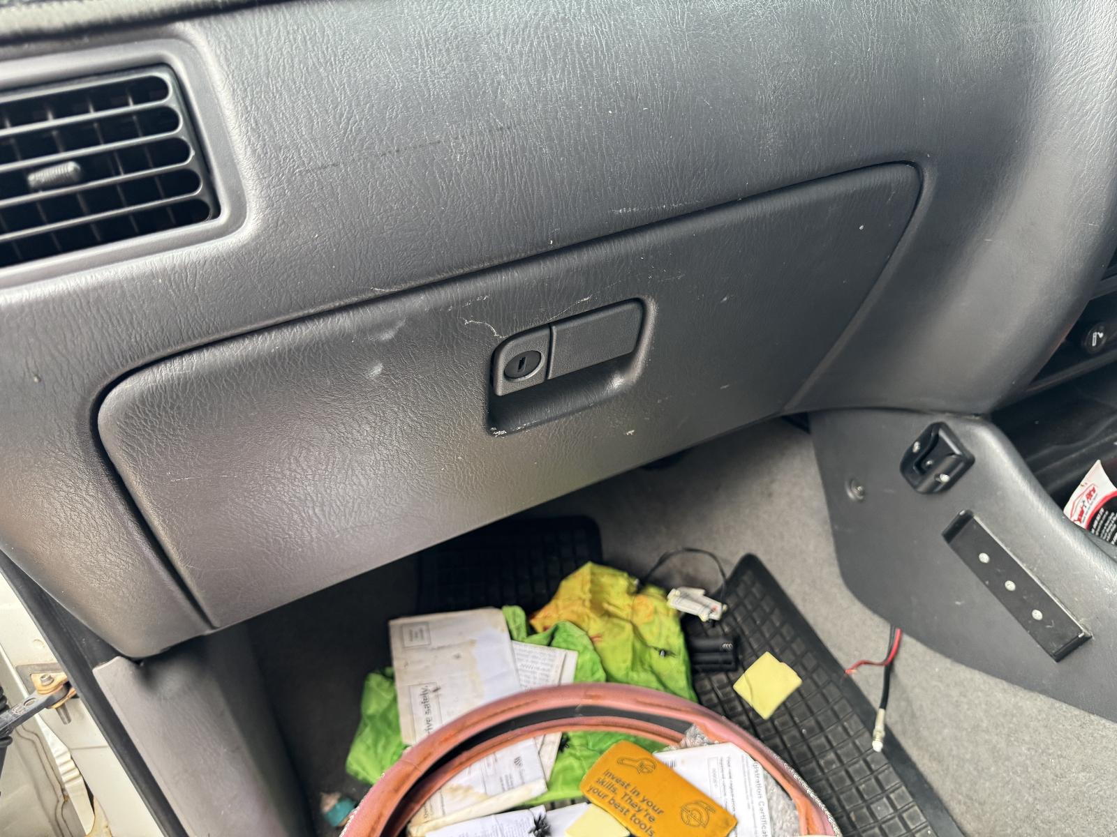 View MAZDA BRAVO 2001 4 Door Utility Breaking