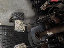 View MAZDA BRAVO 2001 4 Door Utility Breaking