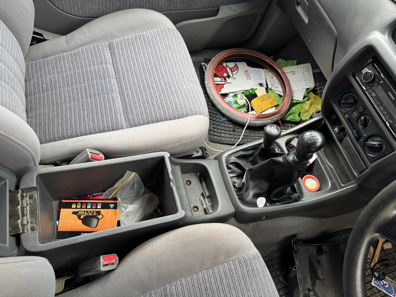 View MAZDA BRAVO 2001 4 Door Utility Breaking