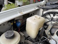 View MAZDA BRAVO 2001 4 Door Utility Breaking