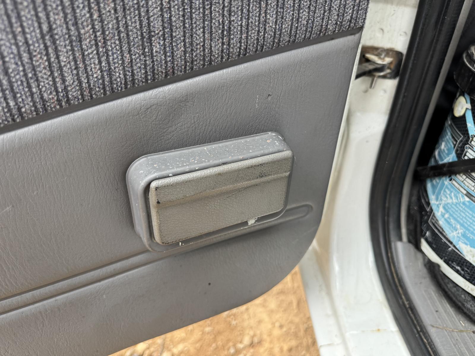 View MAZDA BRAVO 2001 4 Door Utility Breaking