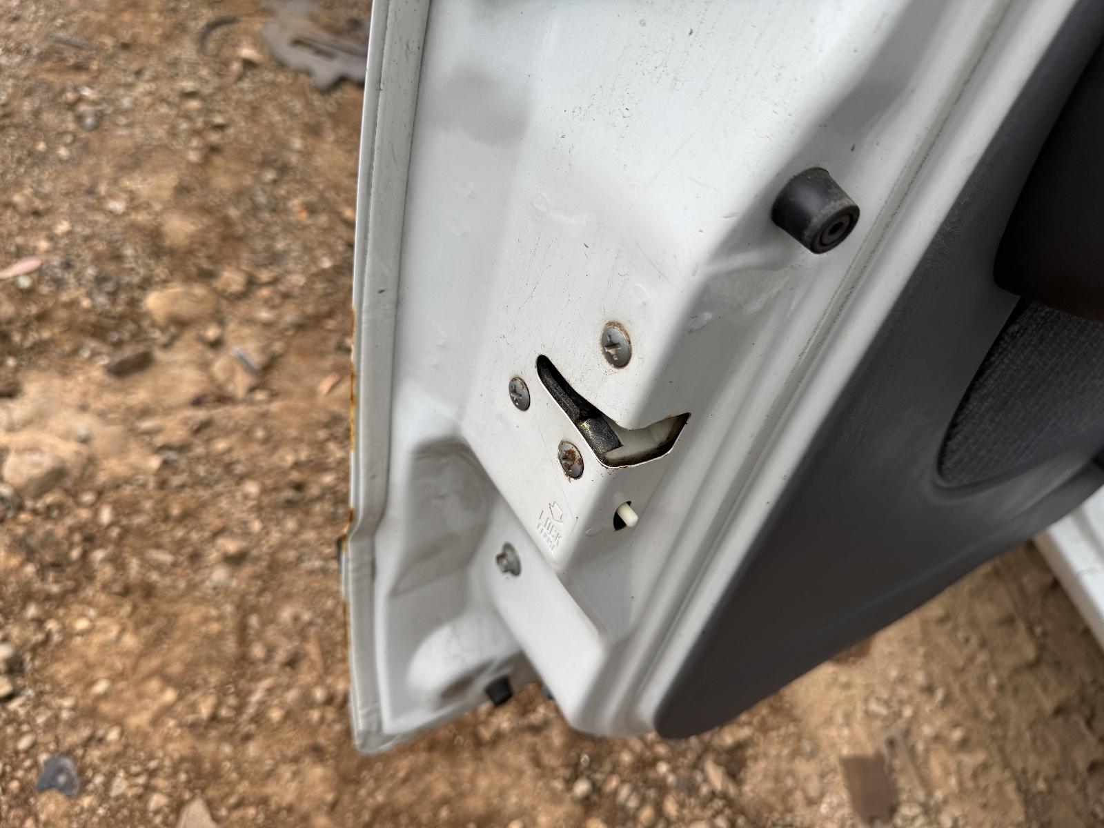 View MAZDA BRAVO 2001 4 Door Utility Breaking