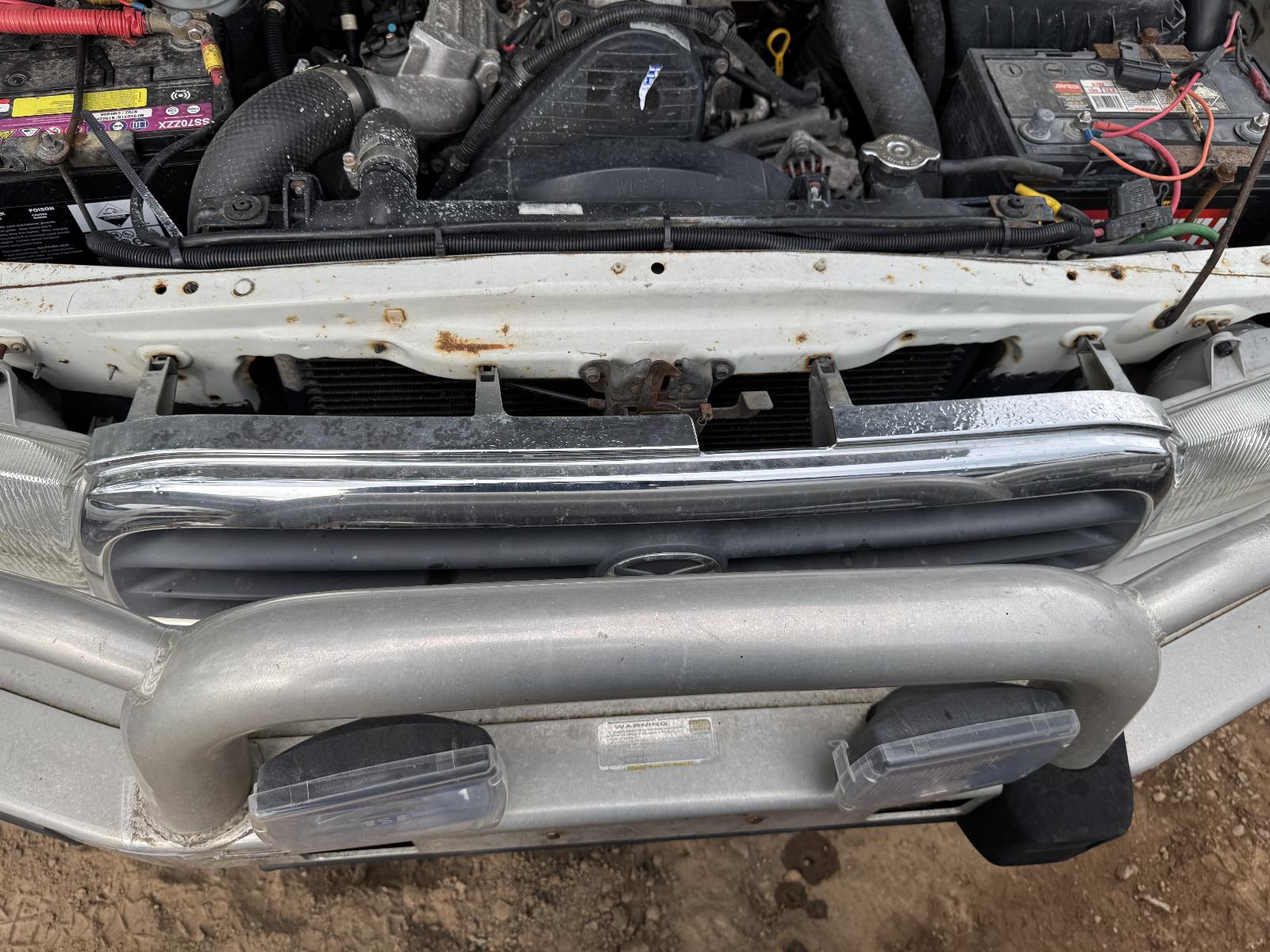 View MAZDA BRAVO 2001 4 Door Utility Breaking