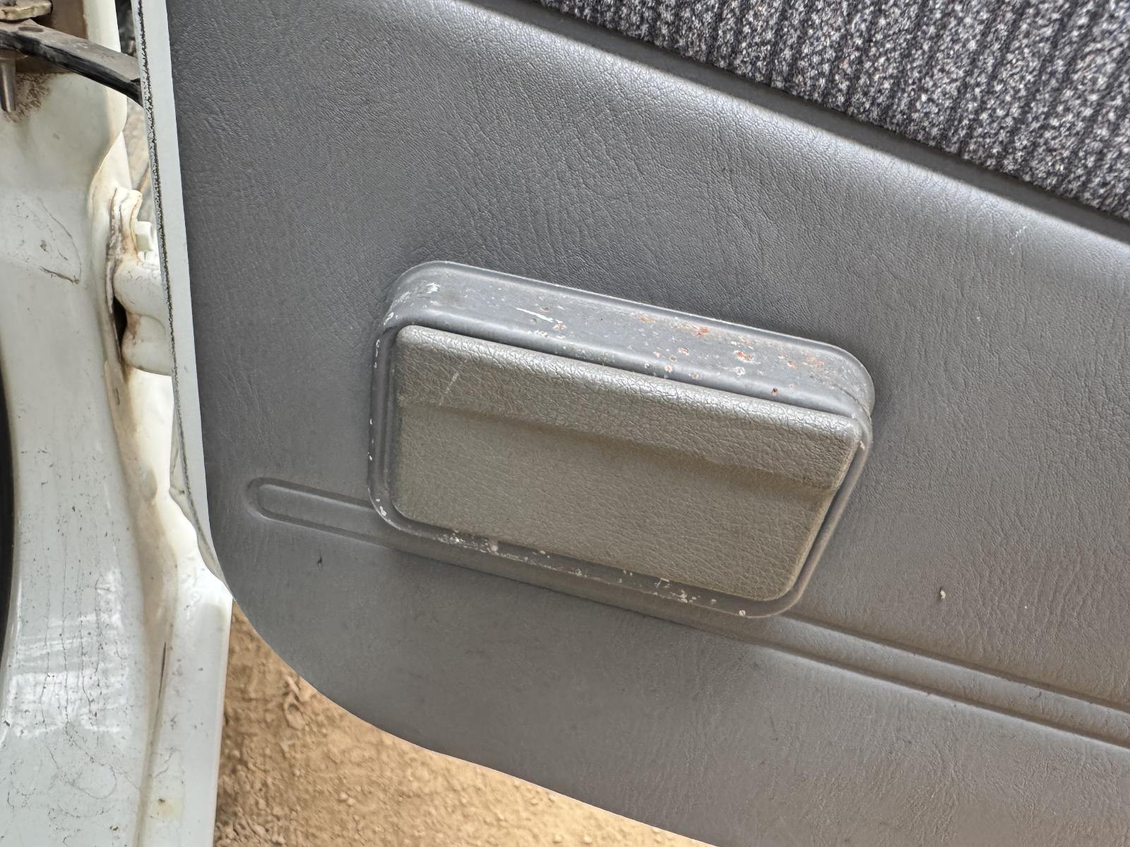 View MAZDA BRAVO 2001 4 Door Utility Breaking